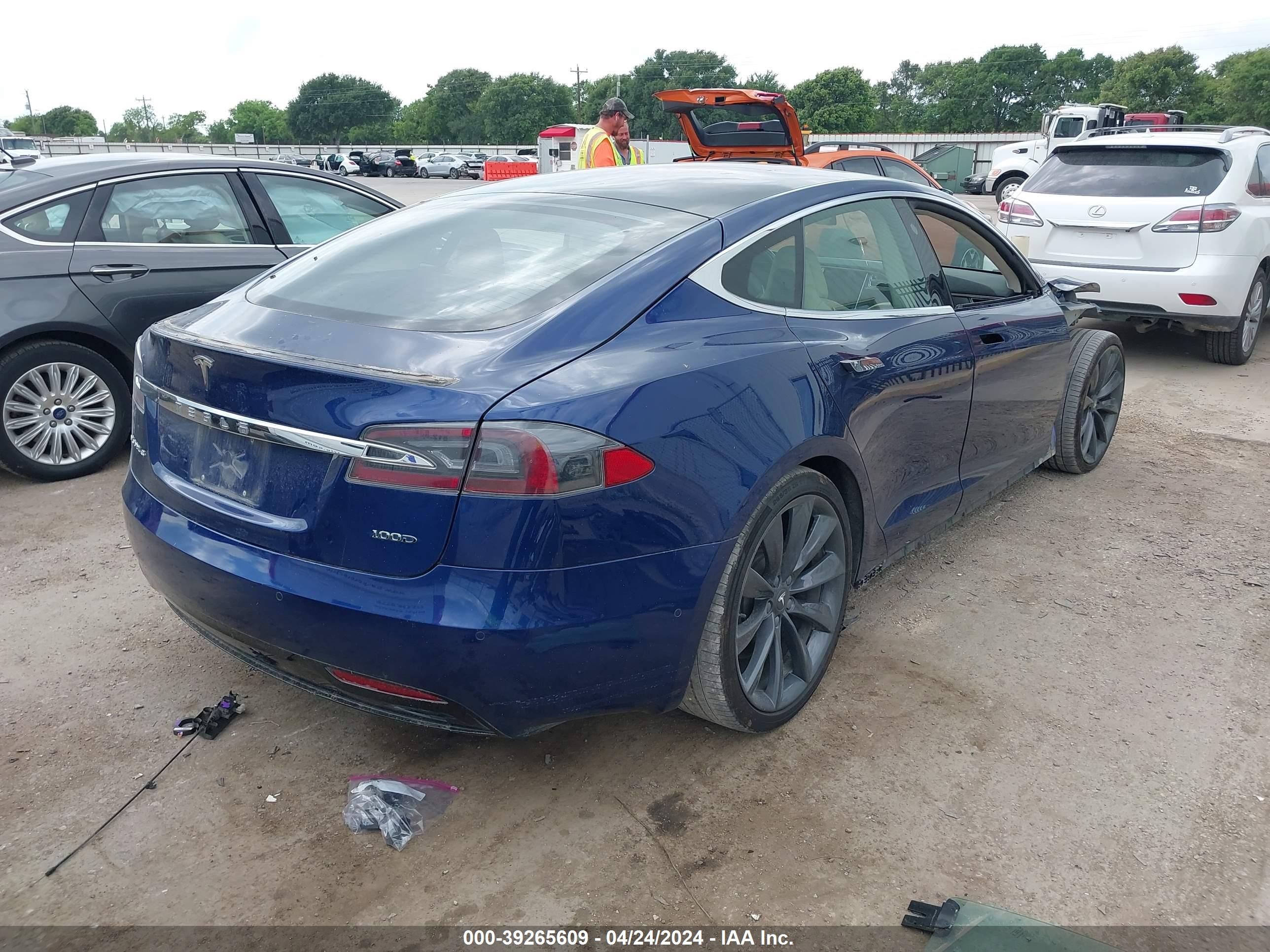 2017 TESLA MODEL S — VIN 5YJSA1E20HF185072 — photo 4