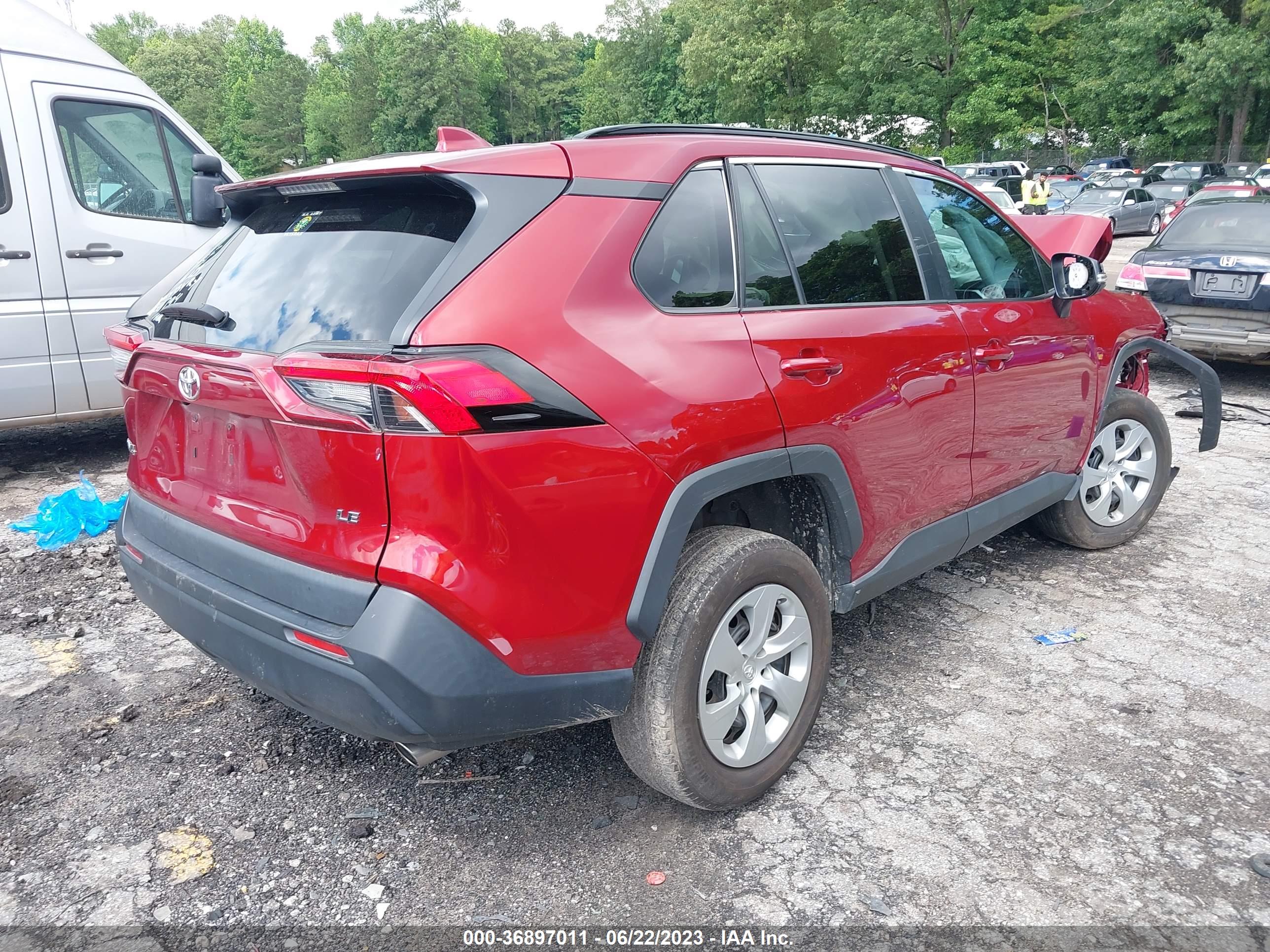 2021 TOYOTA RAV4 — VIN 2T3K1RFV1MW138886 — photo 4