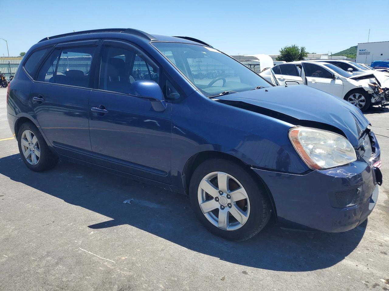 2008 KIA Rondo — VIN KNAFG526187145357 — photo 4