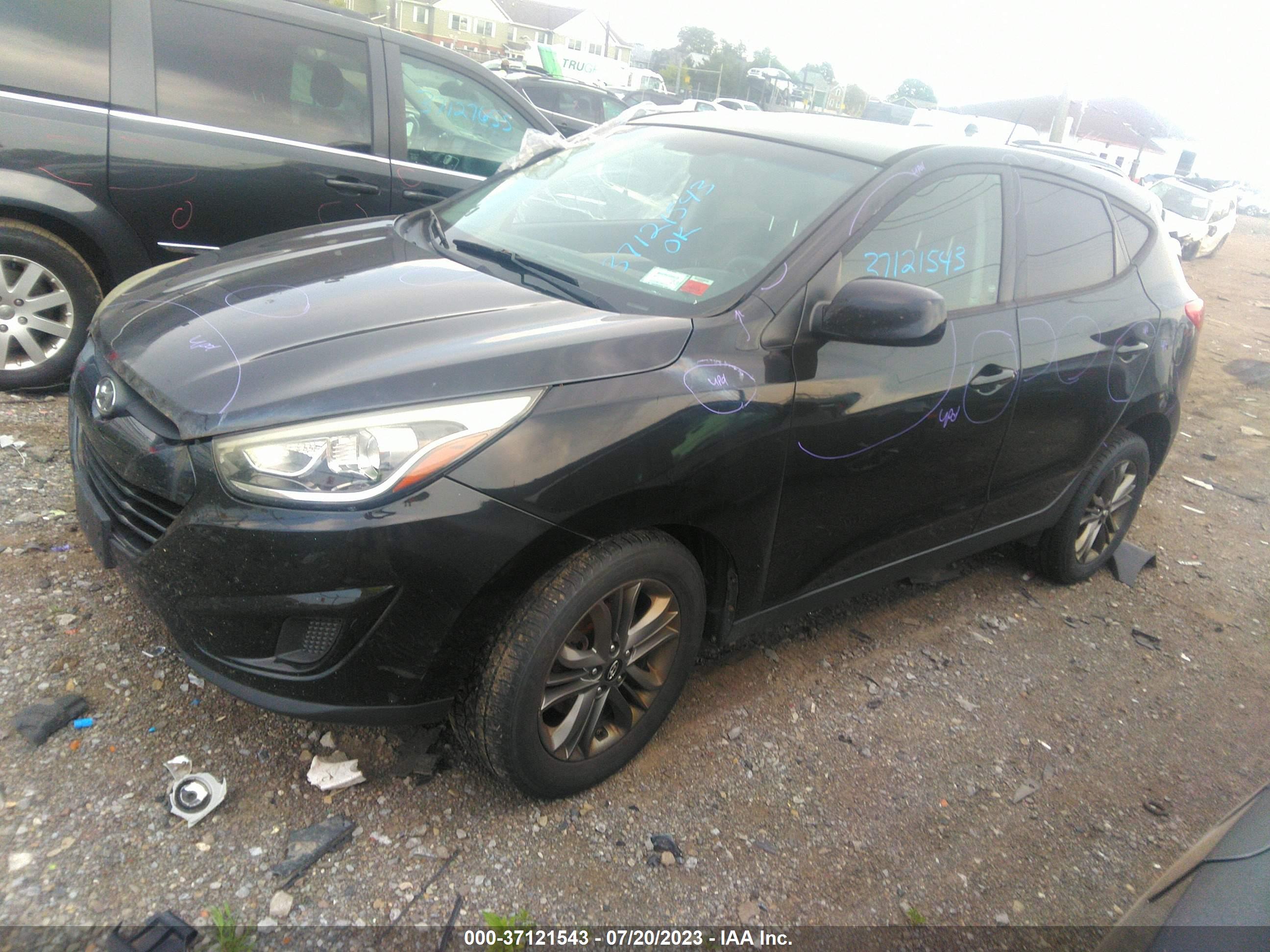 2015 HYUNDAI TUCSON — VIN KM8JTCAF2FU031330 — photo 2