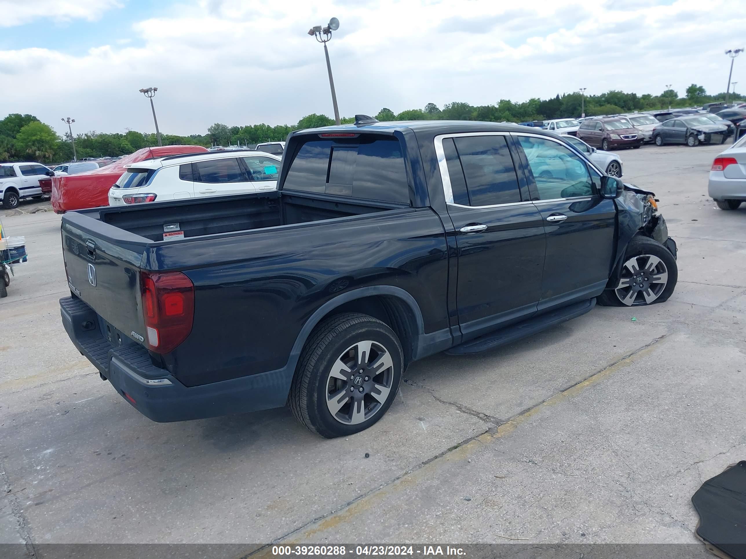 2019 HONDA RIDGELINE — VIN 5FPYK3F73KB036585 — photo 4