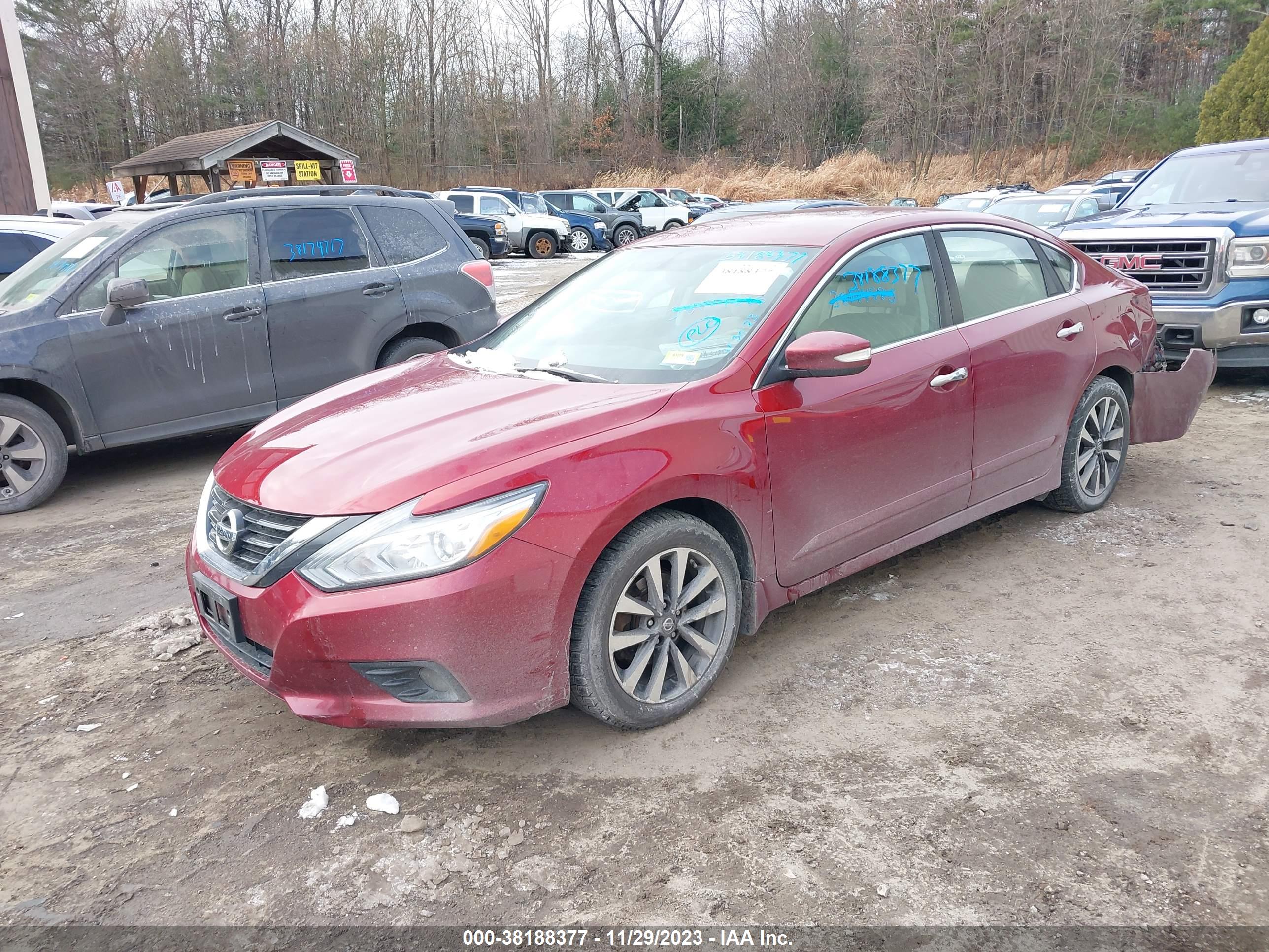 2017 NISSAN ALTIMA — VIN 1N4AL3AP2HC243320 — photo 2
