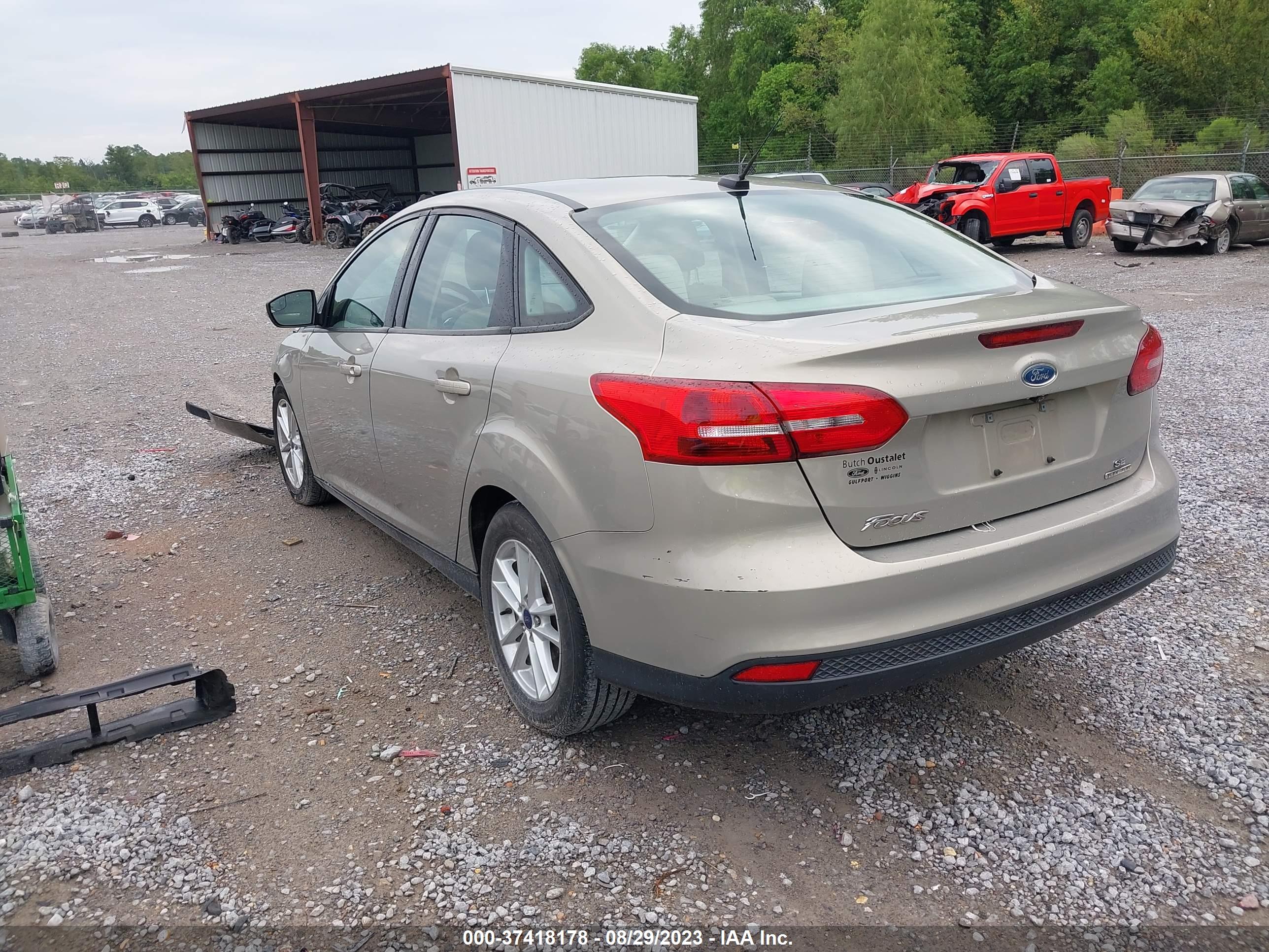 2016 FORD Focus — VIN 1FADP3F2XGL355862 — photo 3
