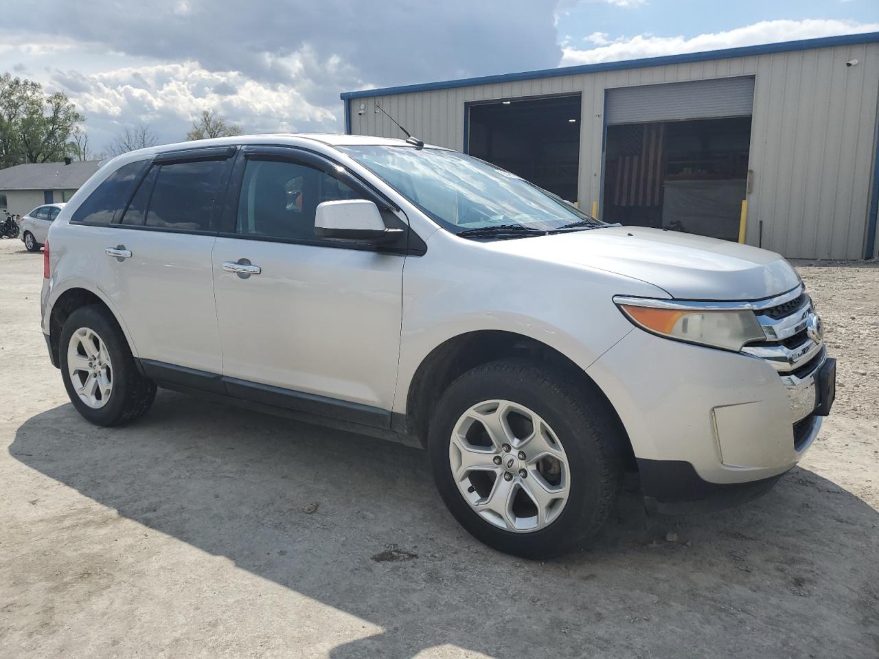 2011 FORD EDGE SEL — VIN 2FMDK3JC5BBA63792 — photo 4