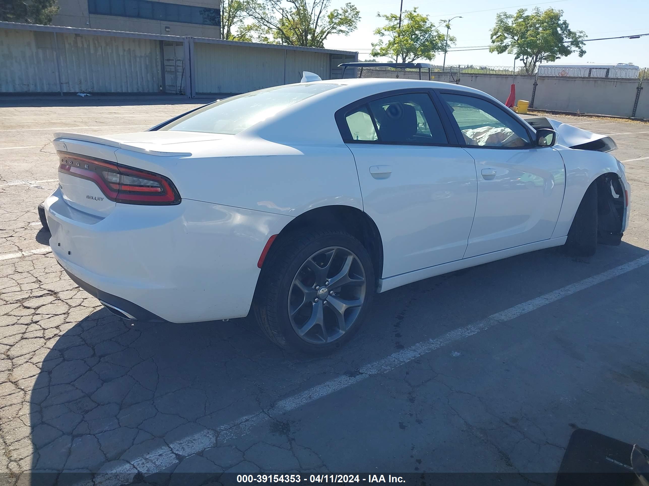 2015 DODGE CHARGER — VIN 2C3CDXHG3FH817256 — photo 4