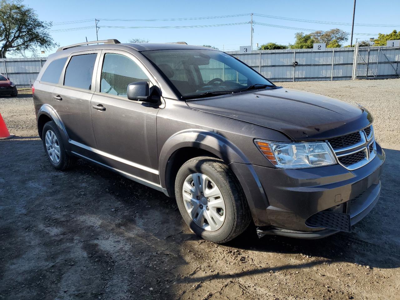 2018 DODGE JOURNEY SE — VIN 3C4PDCAB4JT521148 — photo 4