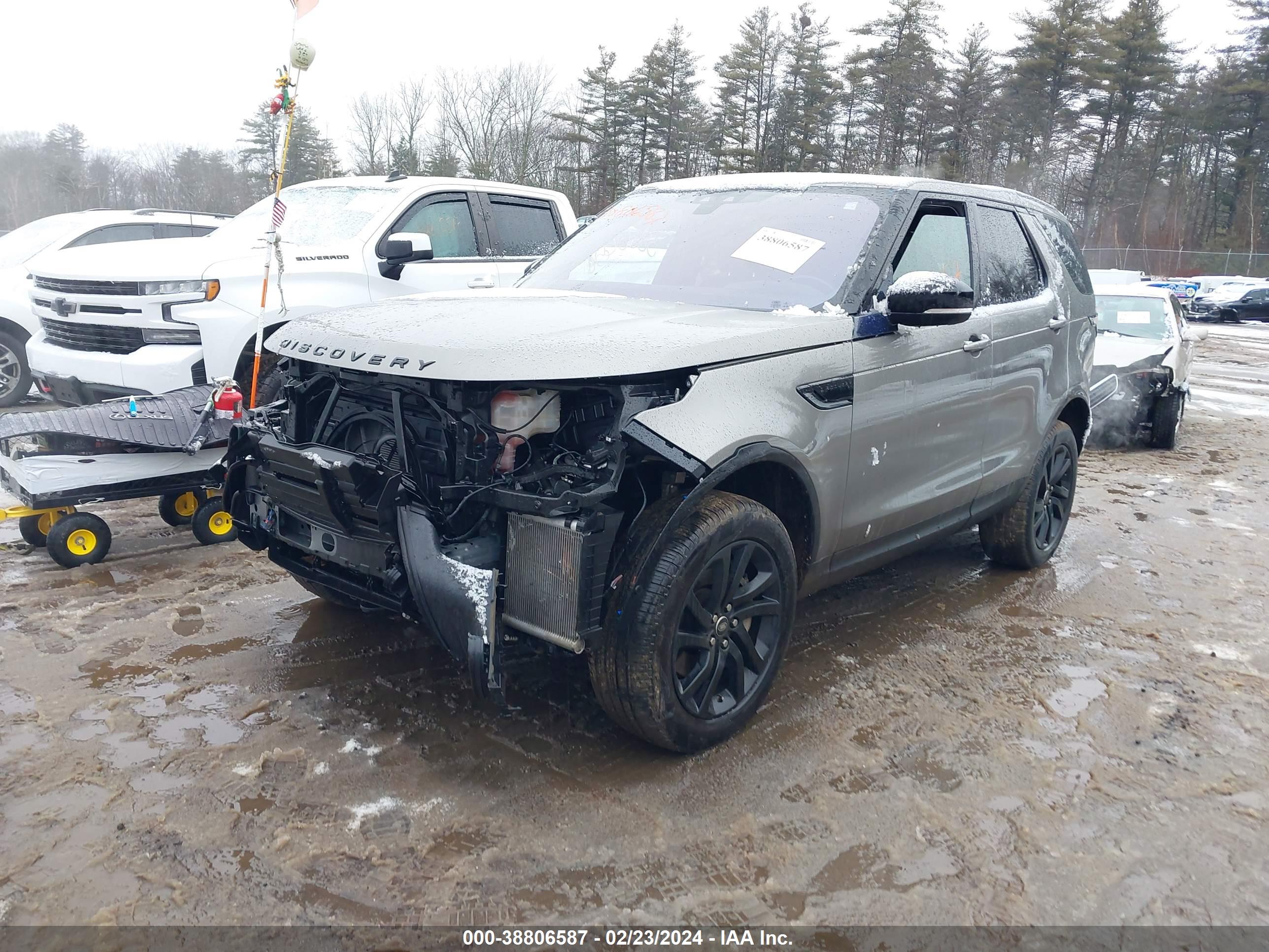 2020 LAND ROVER DISCOVERY — VIN SALRU2RV9L2434067 — photo 2