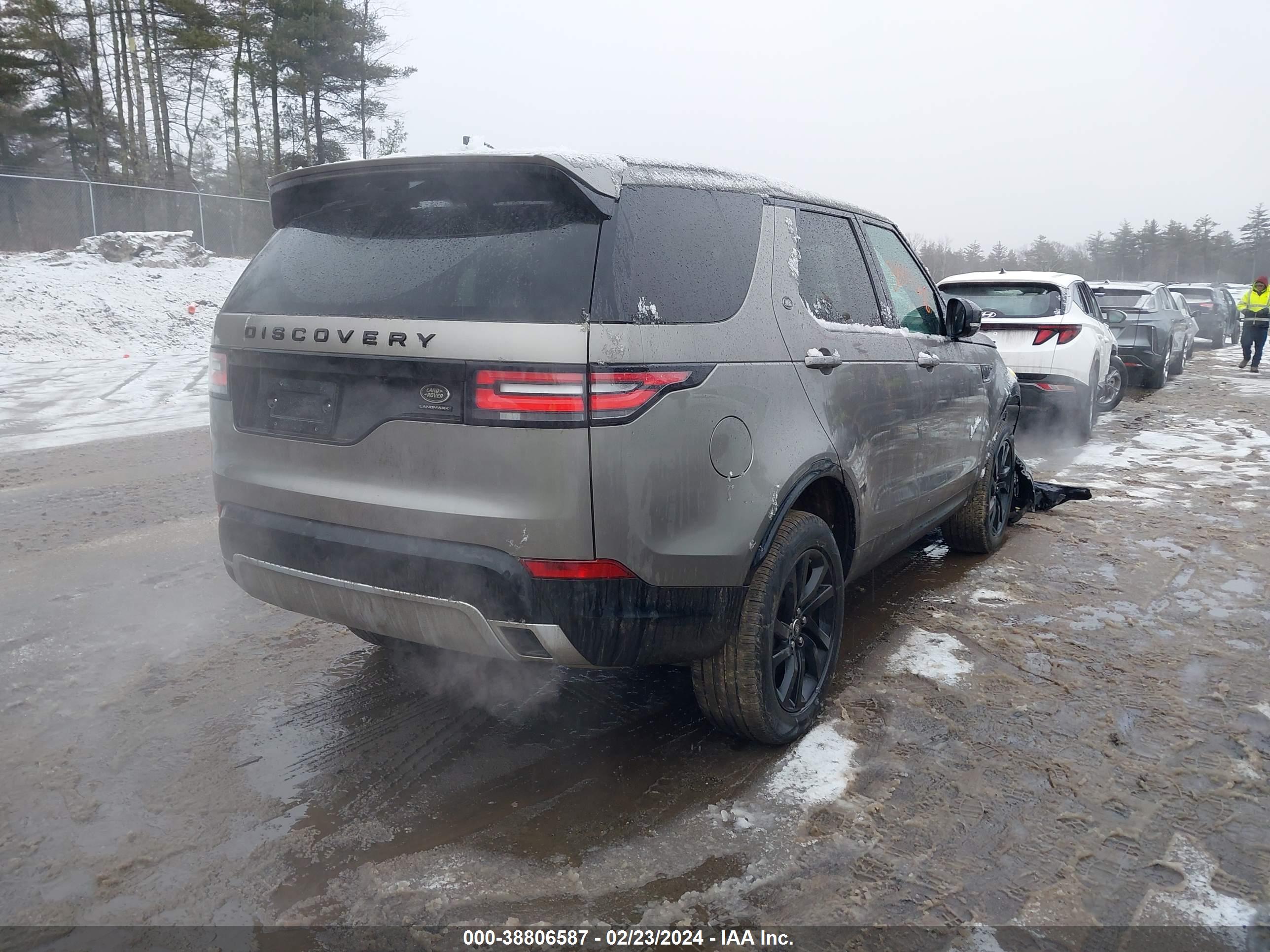 2020 LAND ROVER DISCOVERY — VIN SALRU2RV9L2434067 — photo 4
