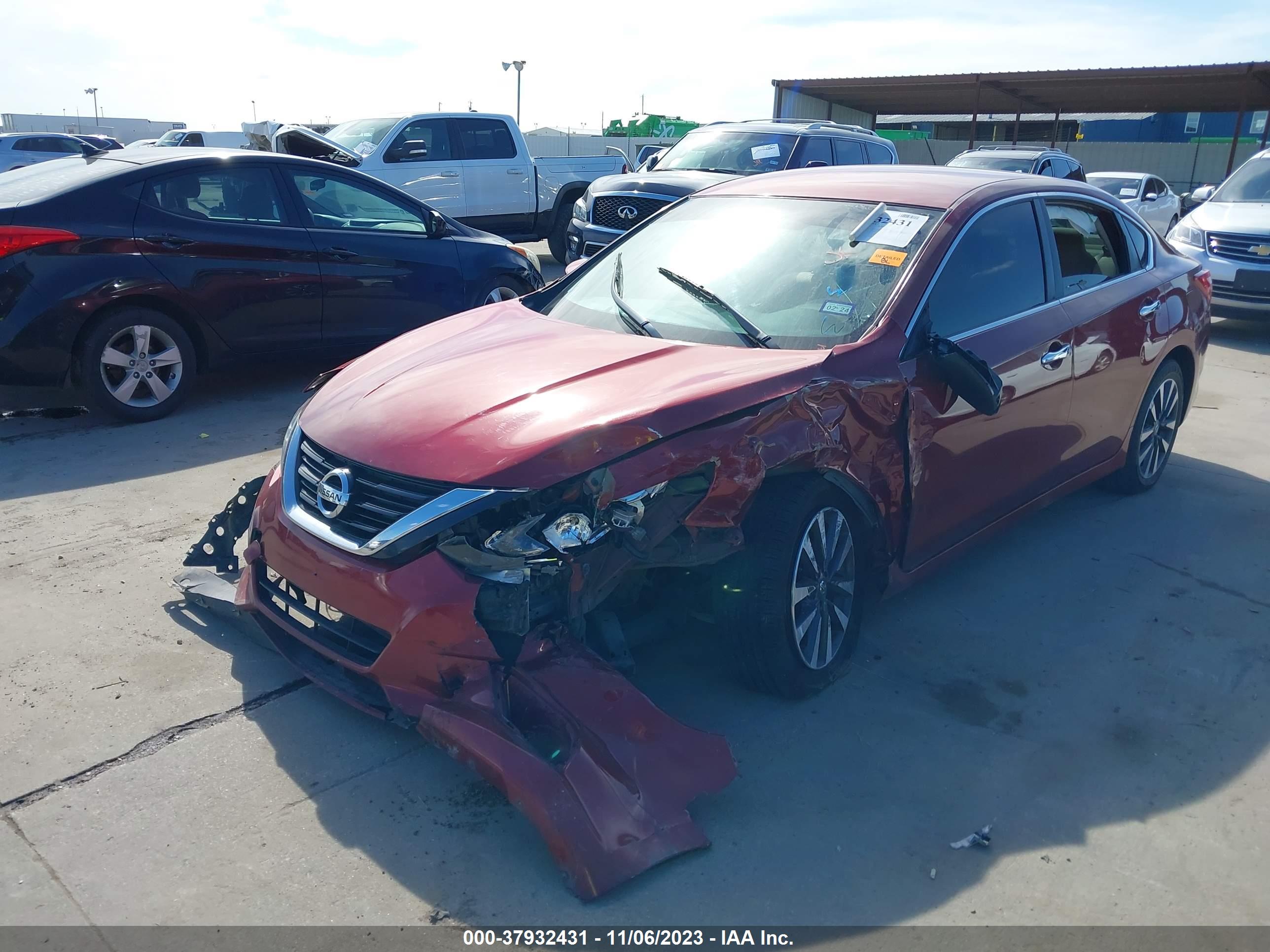 2017 NISSAN ALTIMA — VIN 1N4AL3AP2HC173835 — photo 2
