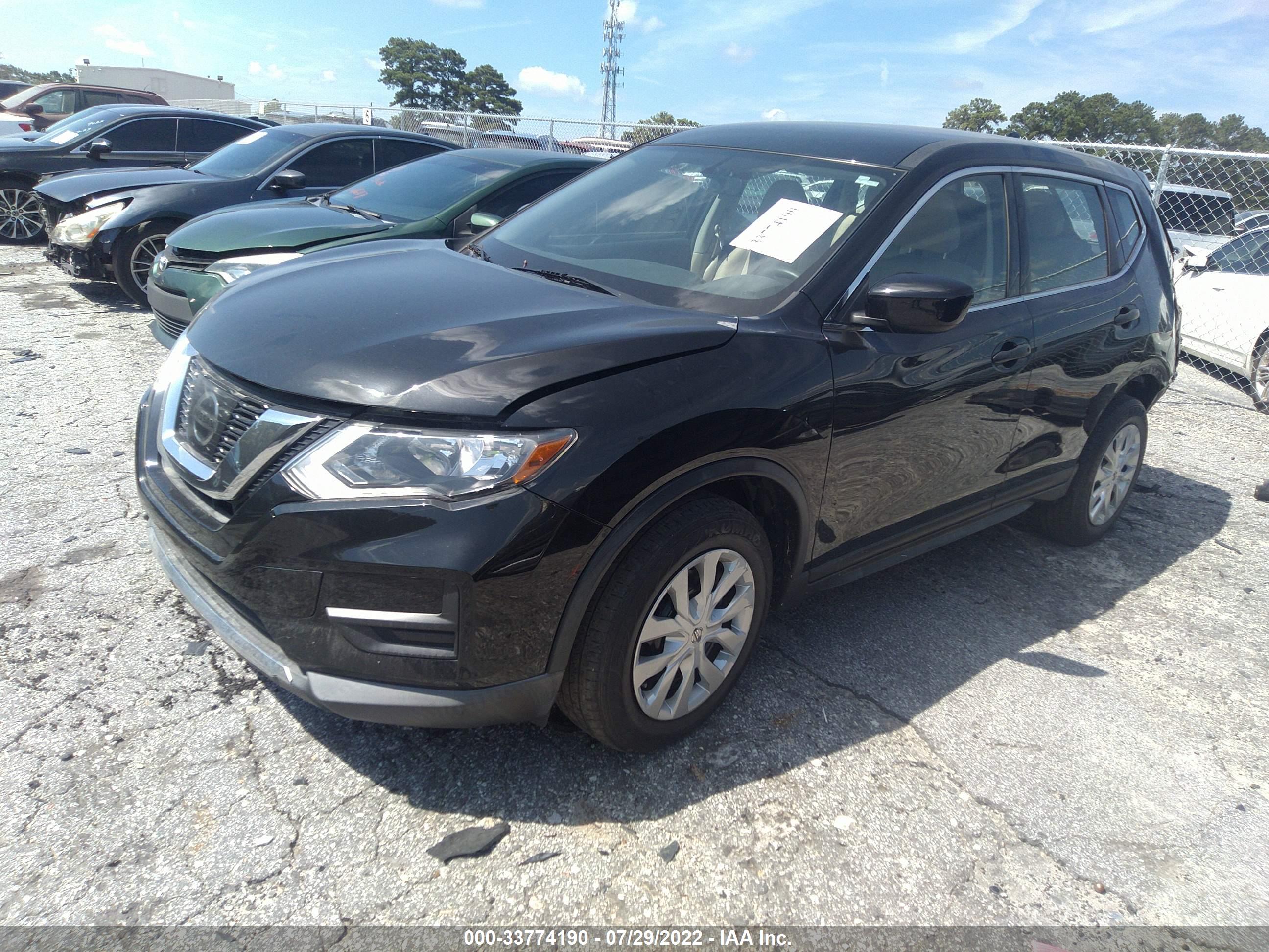 2017 NISSAN Rogue — VIN KNMAT2MT7HP576683 — photo 2