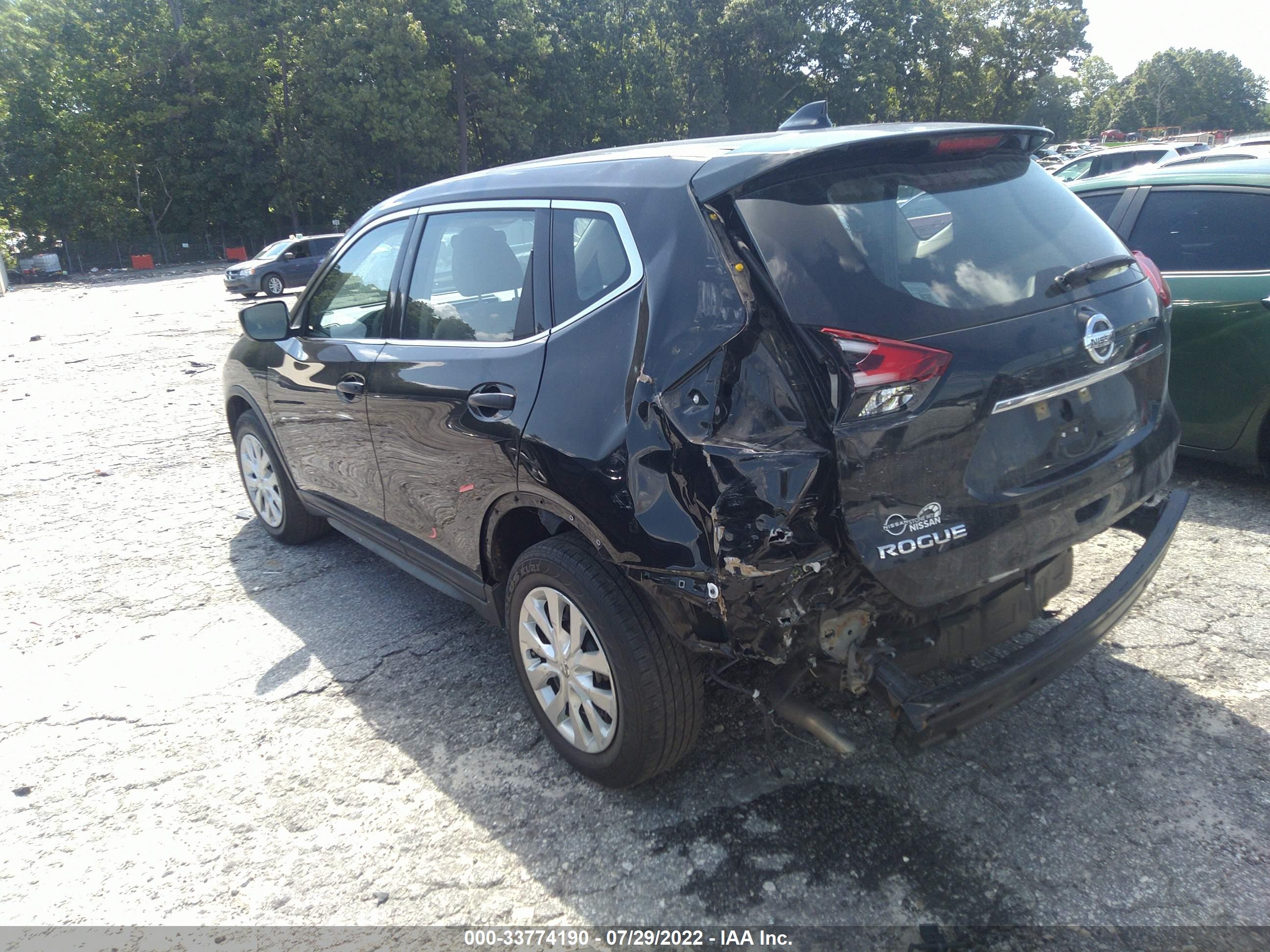 2017 NISSAN Rogue — VIN KNMAT2MT7HP576683 — photo 3