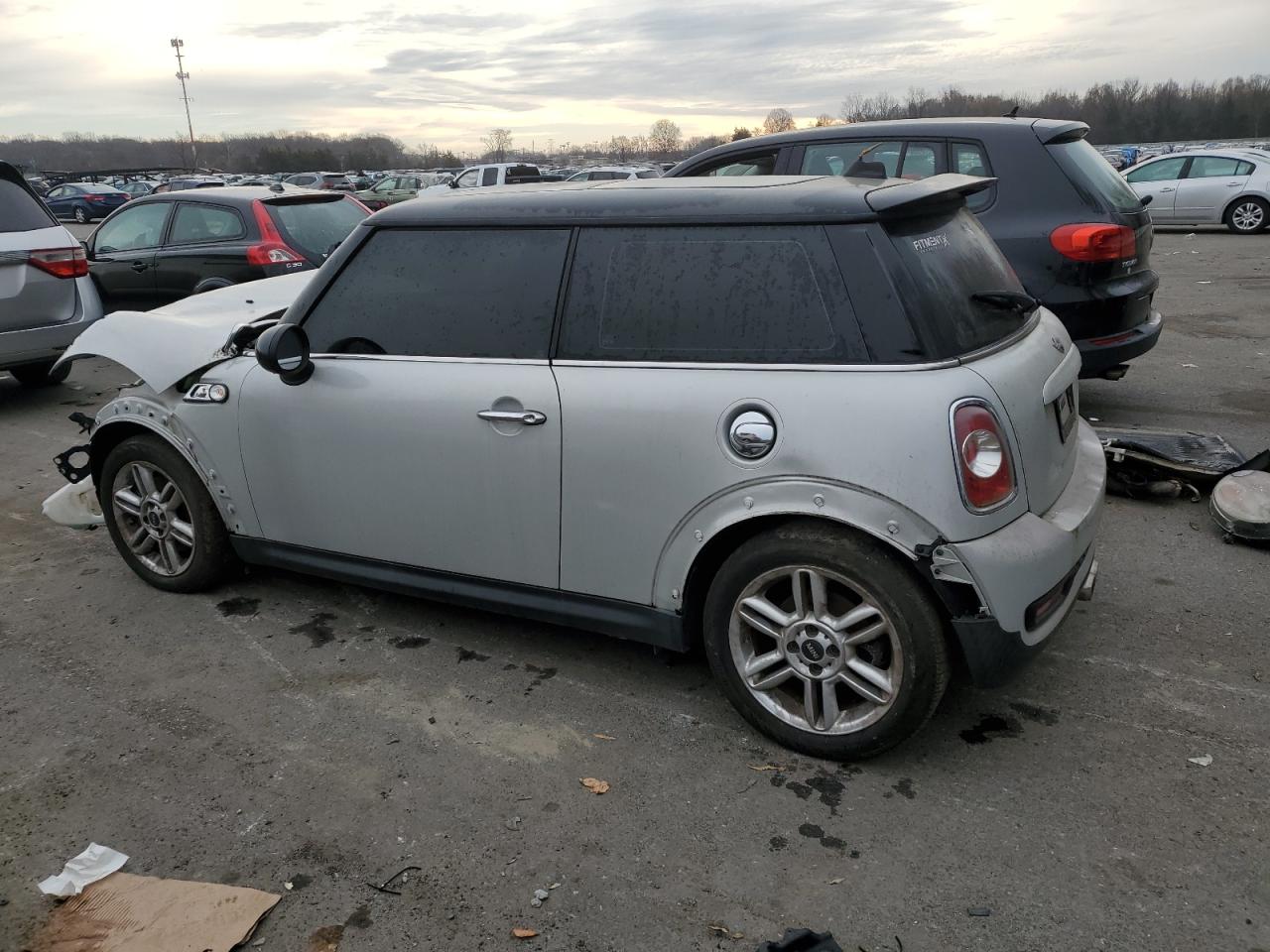 2012 MINI COOPER S — VIN WMWSV3C57CTY28436 — photo 2