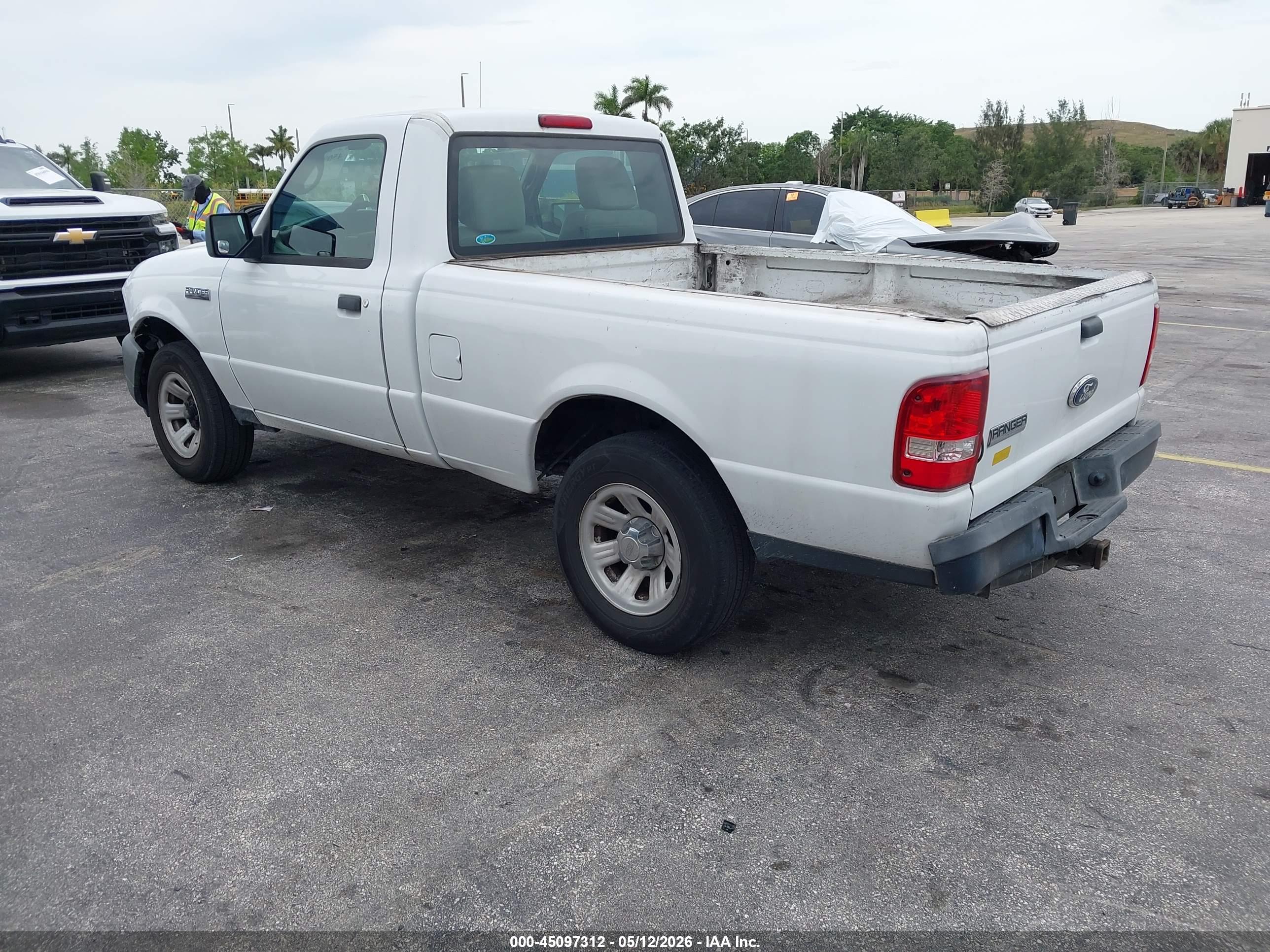 2011 FORD Ranger — VIN 1FTKR1ADXBPA89415 — photo 3