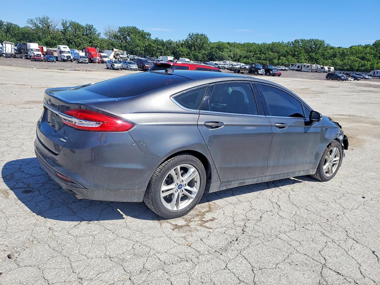 2018 FORD Fusion — VIN 3FA6P0HD2JR188864 — photo 3