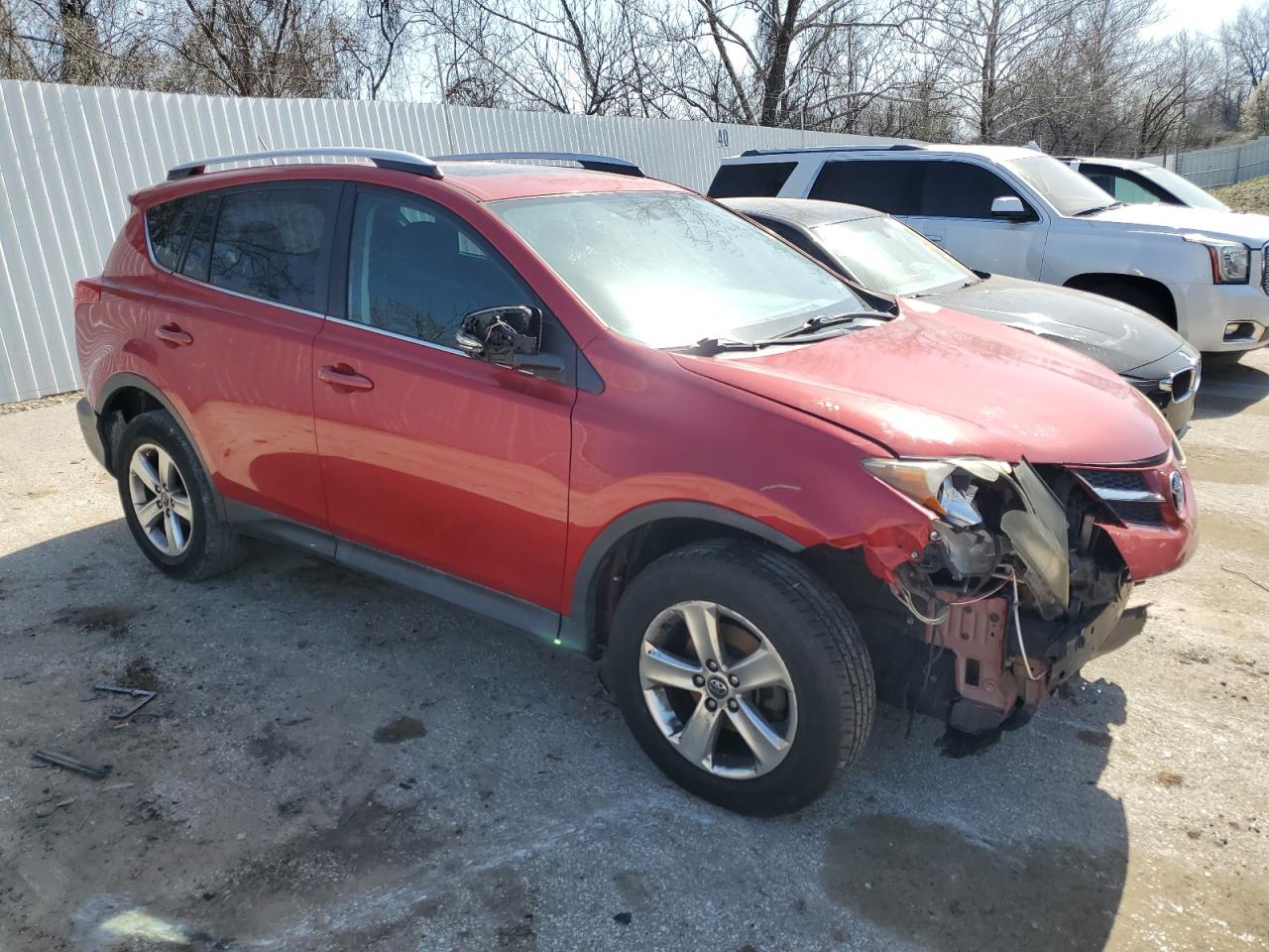 2015 TOYOTA RAV4 XLE — VIN 2T3RFREV4FW293243 — photo 4