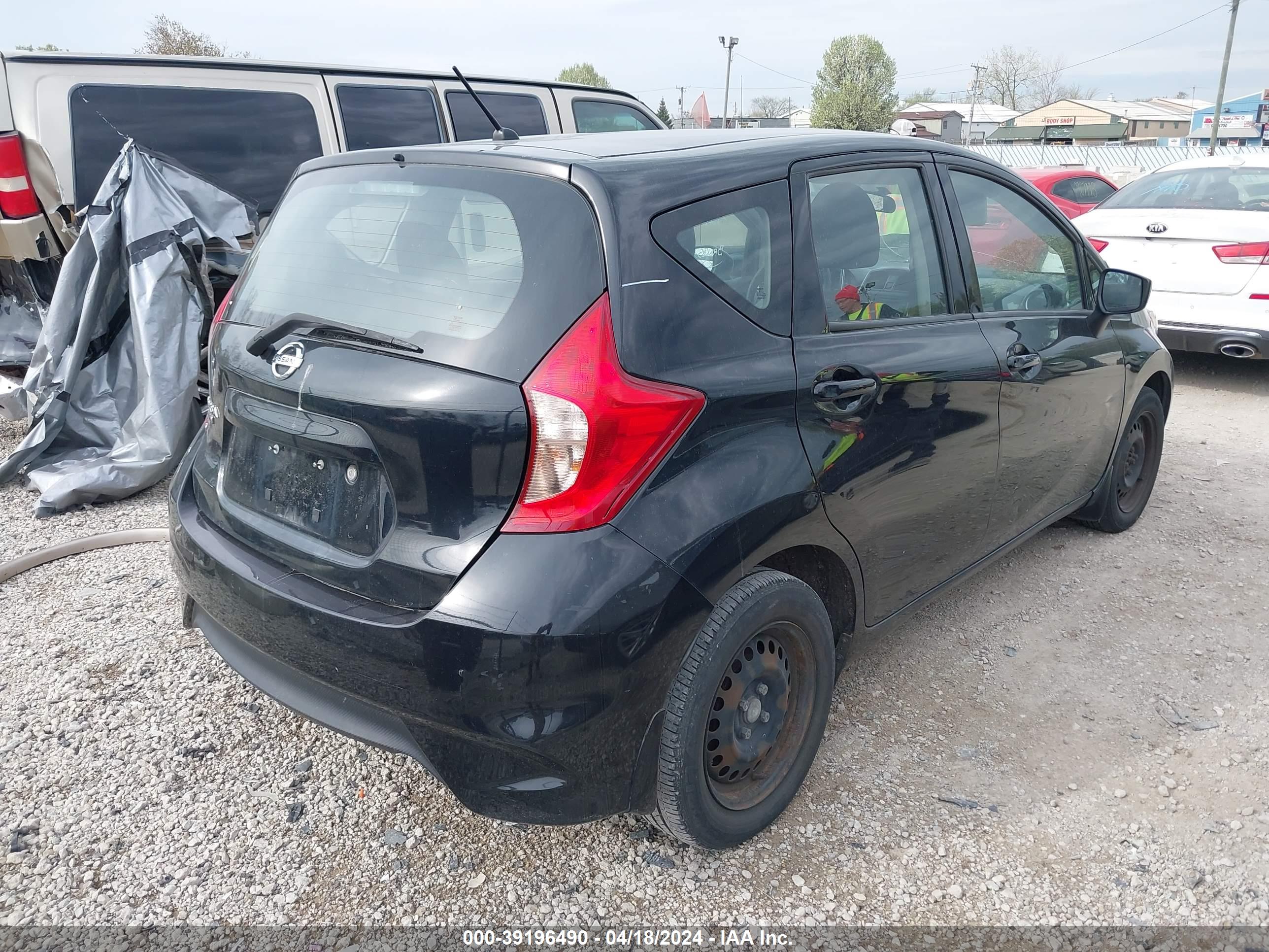 2017 NISSAN VERSA NOTE — VIN 3N1CE2CP8HL380001 — photo 4