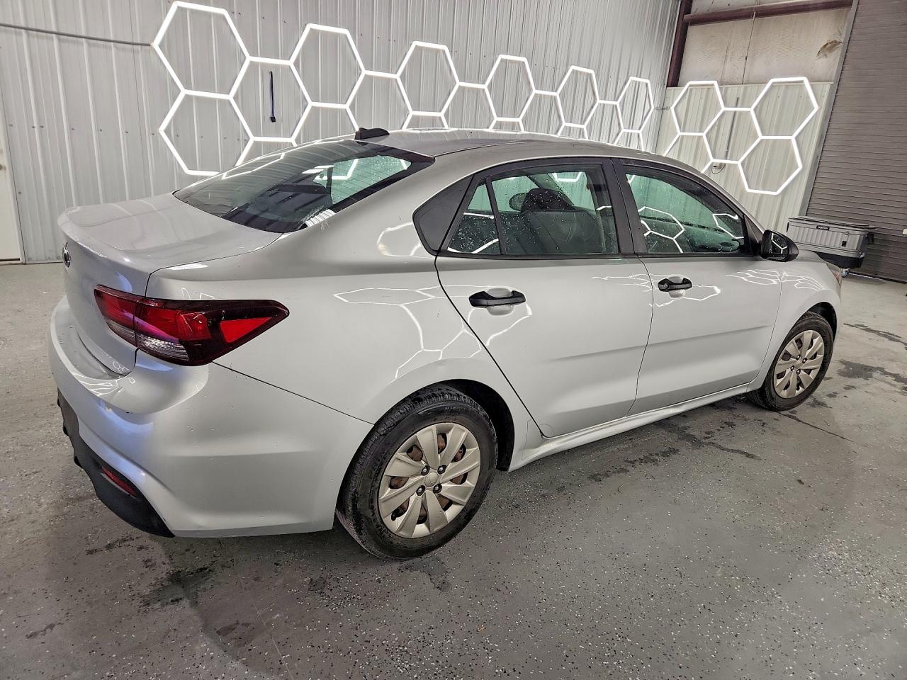 2018 KIA Rio — VIN 3KPA24AB1JE079273 — photo 3