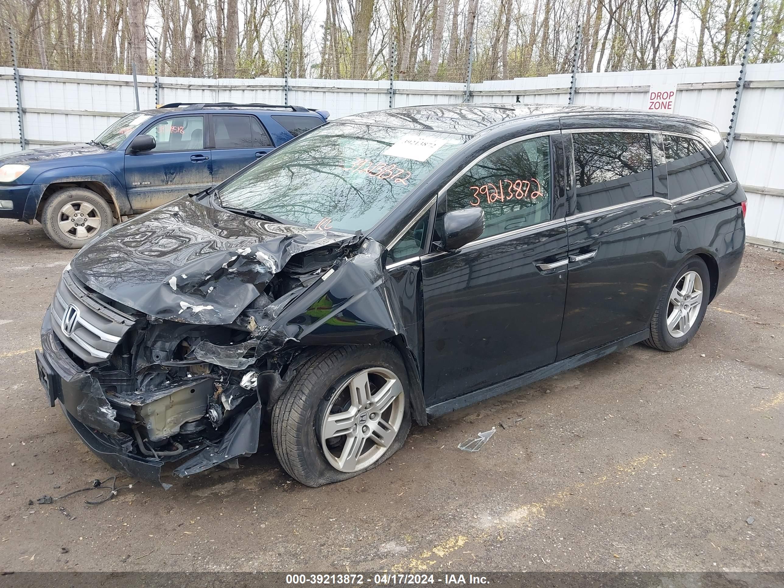 2013 HONDA ODYSSEY — VIN 5FNRL5H93DB074907 — photo 2
