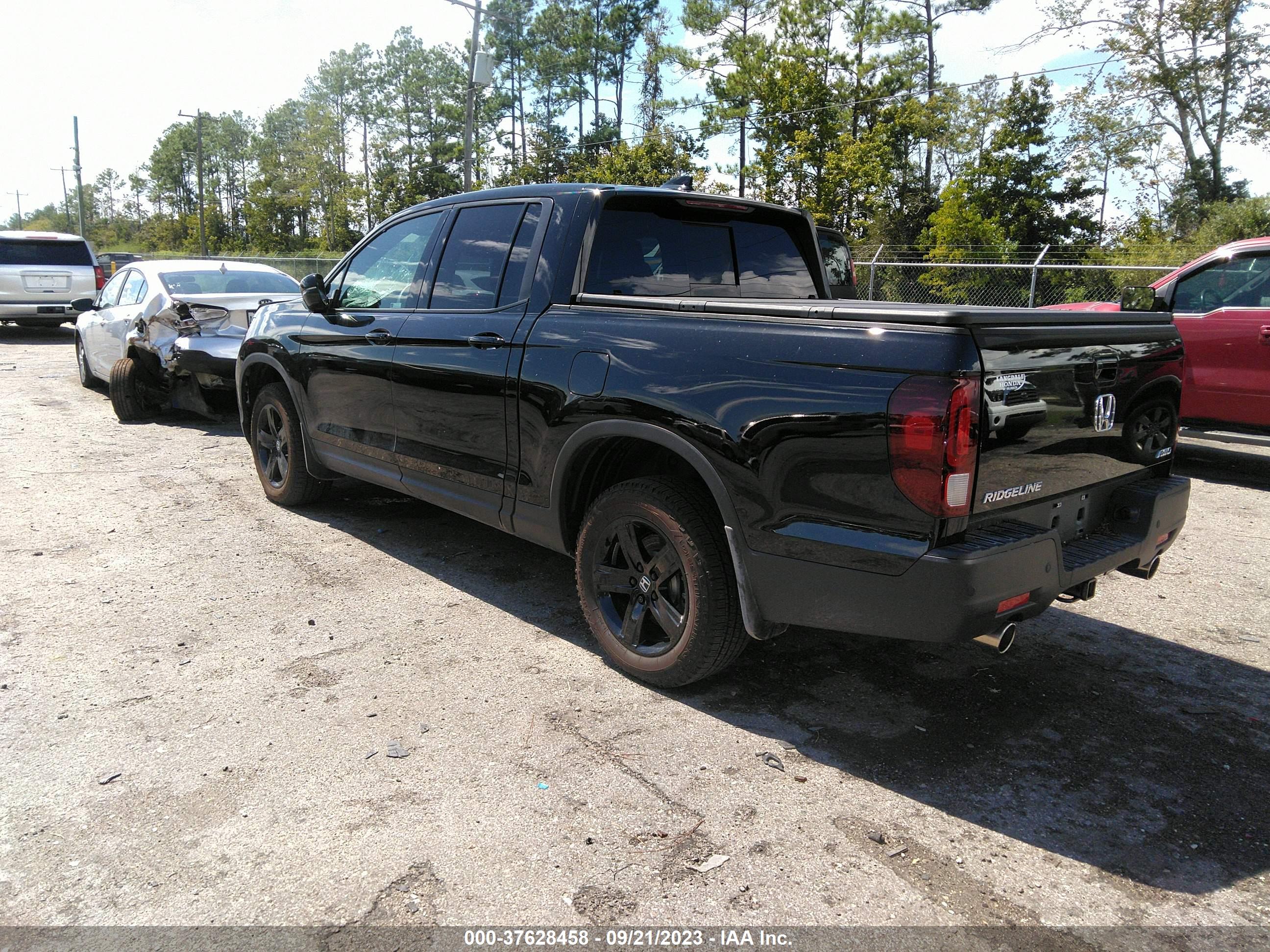 2023 HONDA RIDGELINE — VIN 5FPYK3F87PB027176 — photo 3