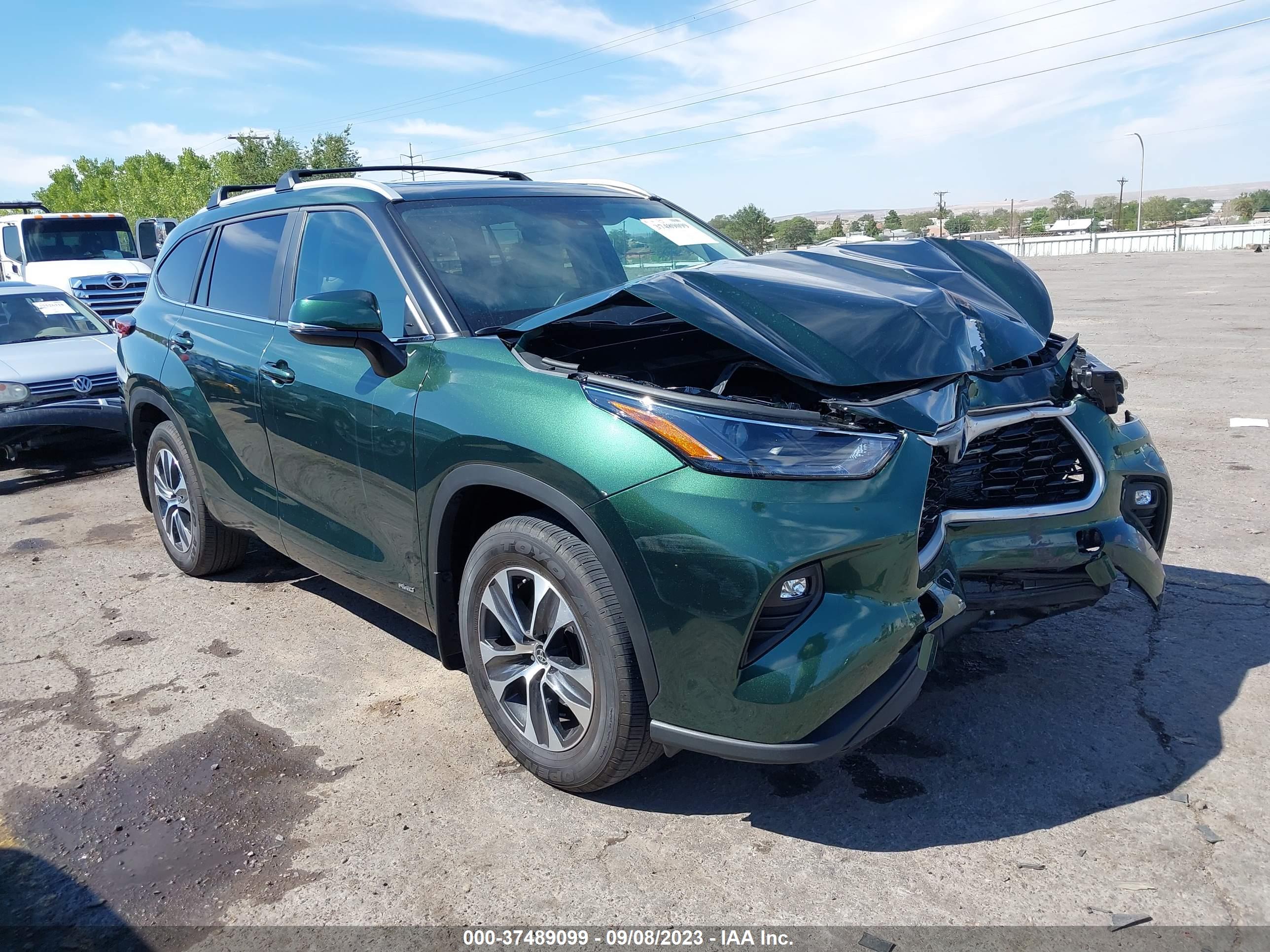 2023 TOYOTA HIGHLANDER HYBRID XLE