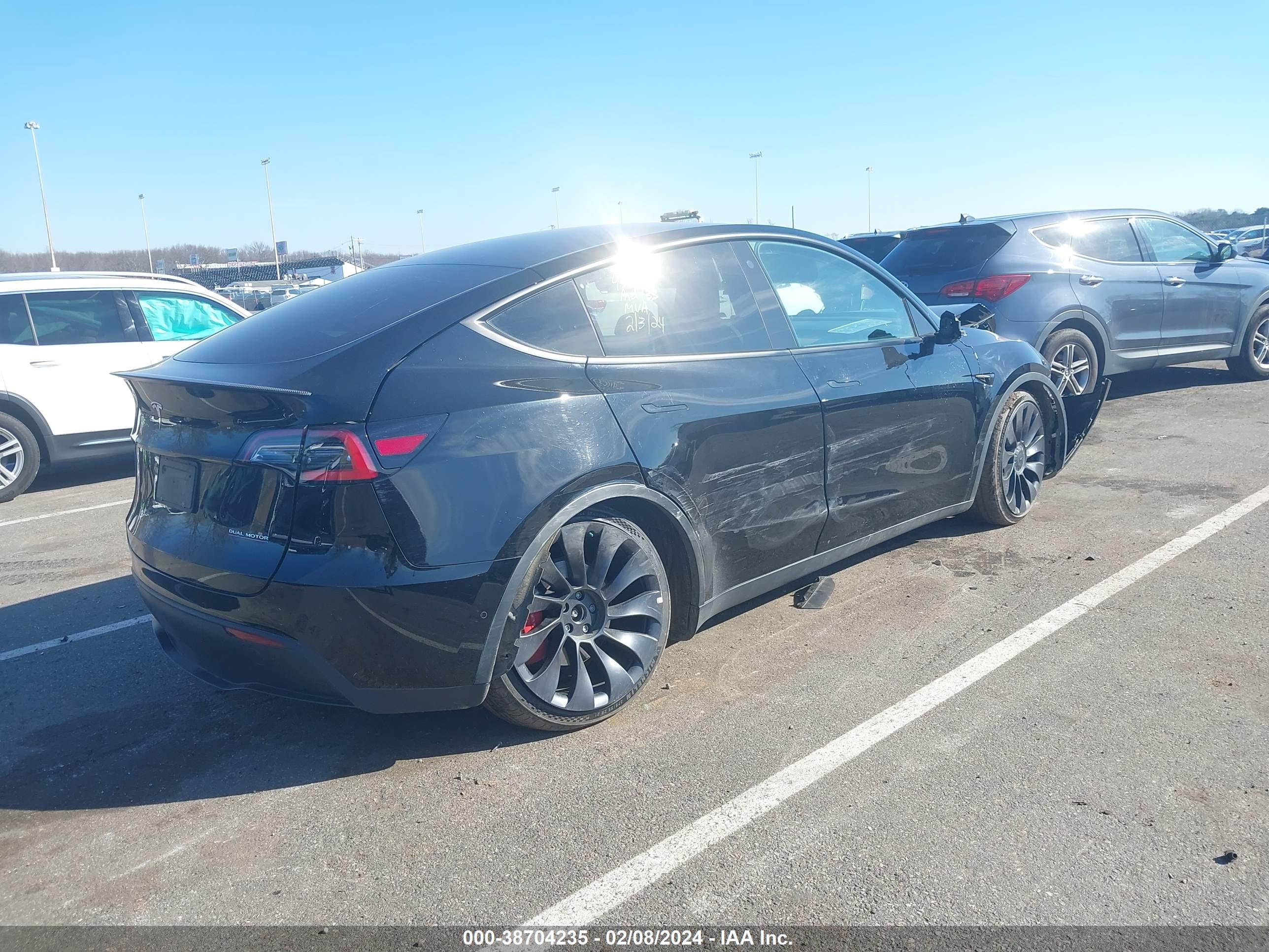 2021 TESLA MODEL Y — VIN 5YJYGDEF5MF083984 — photo 4