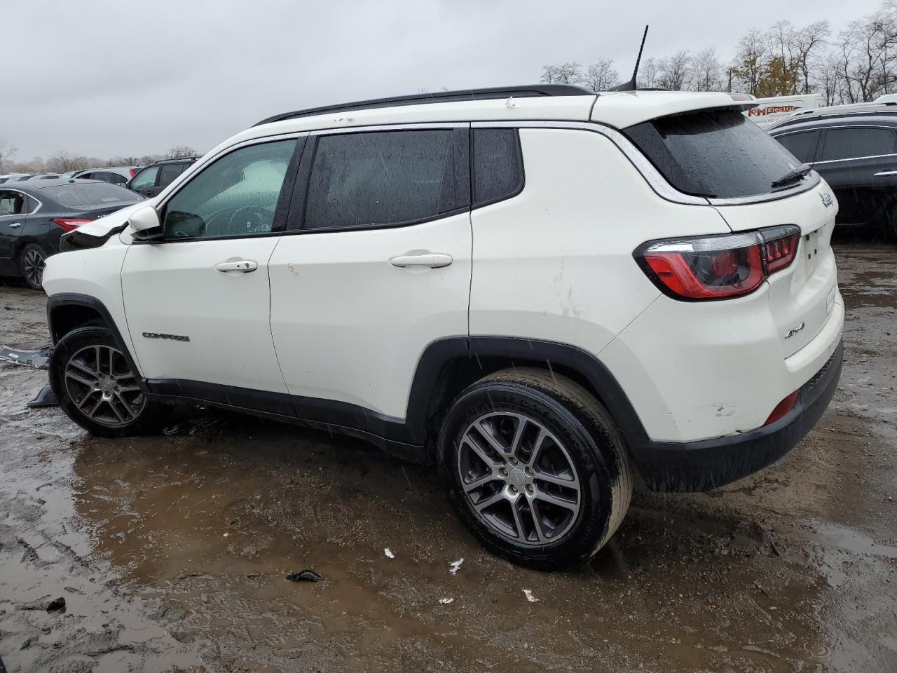 2019 JEEP COMPASS LA — VIN 3C4NJDBB9KT661962 — photo 2
