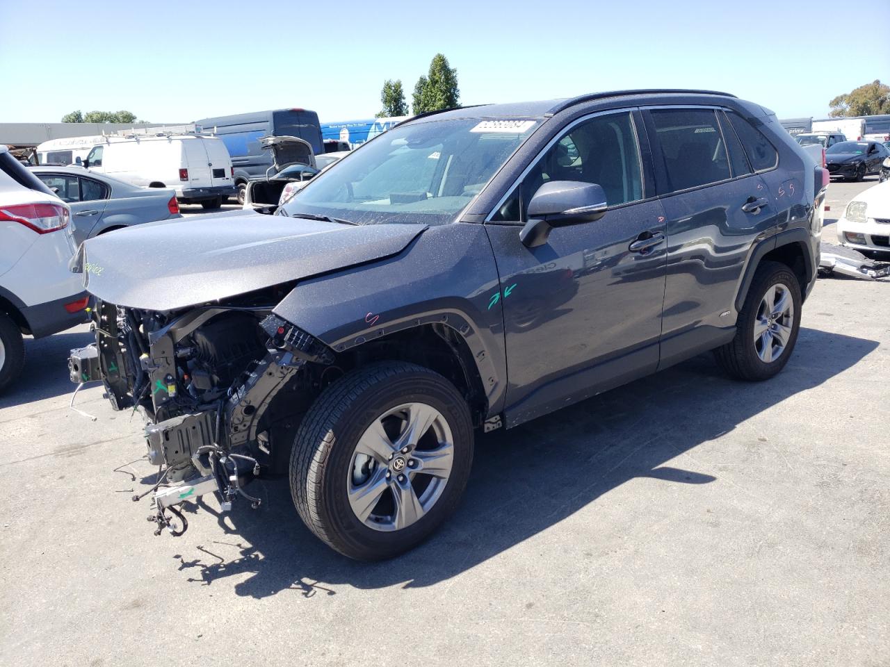 2022 TOYOTA RAV4 XLE