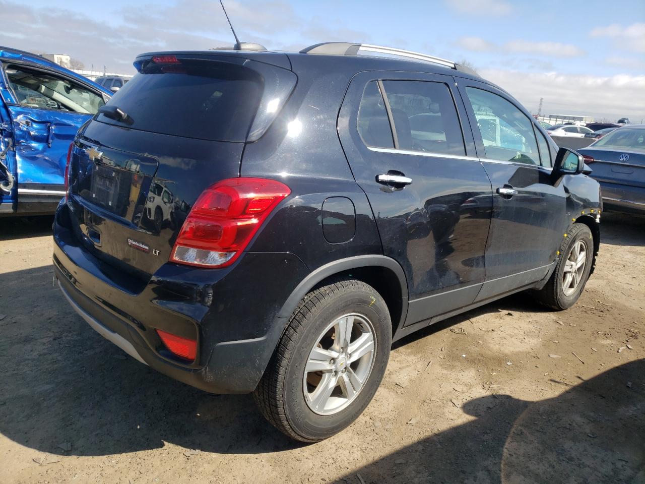 2019 CHEVROLET TRAX 1LT — VIN KL7CJPSB2KB900971 — photo 3