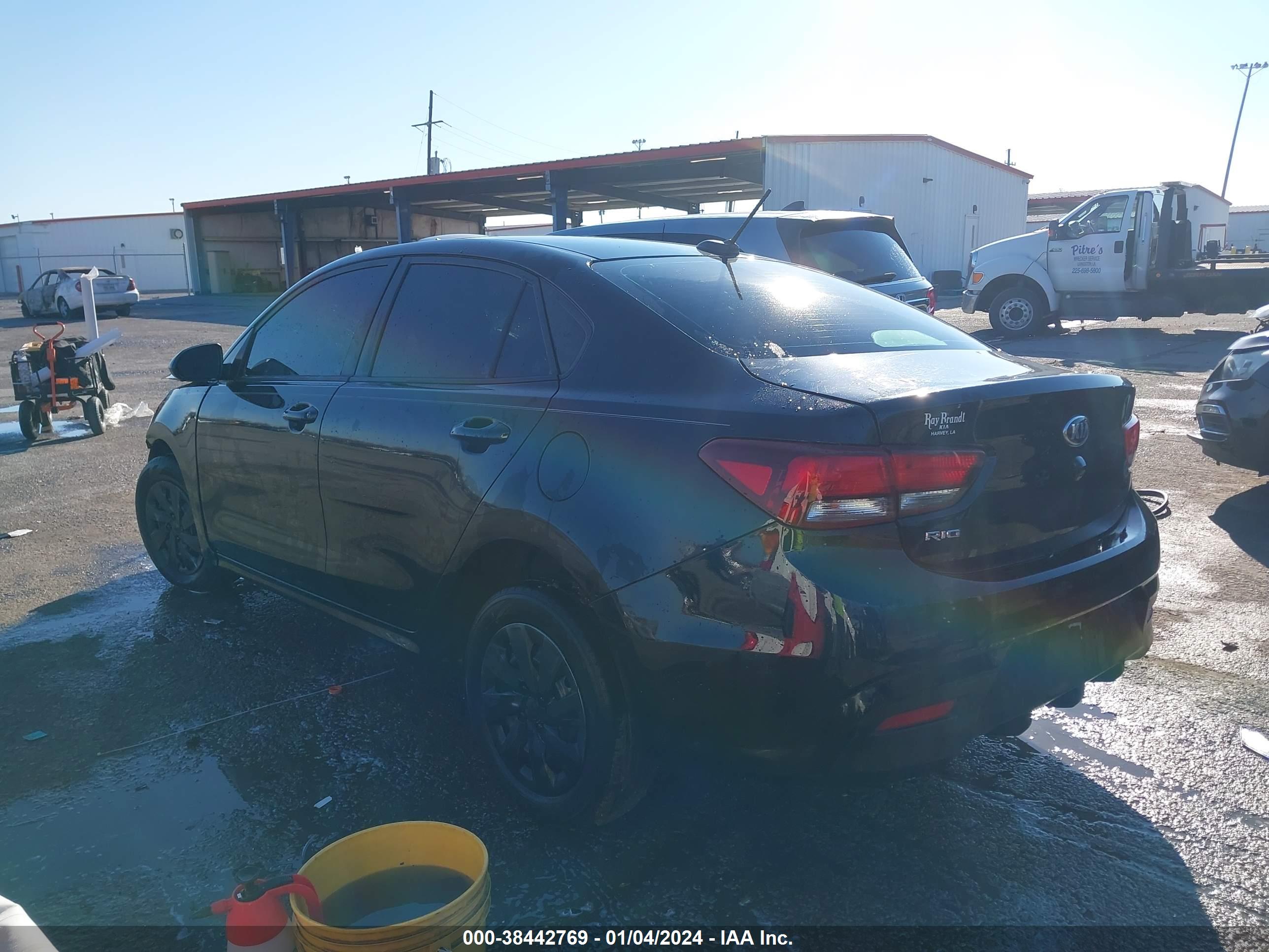2020 KIA RIO — VIN 3KPA24AD7LE335047 — photo 3
