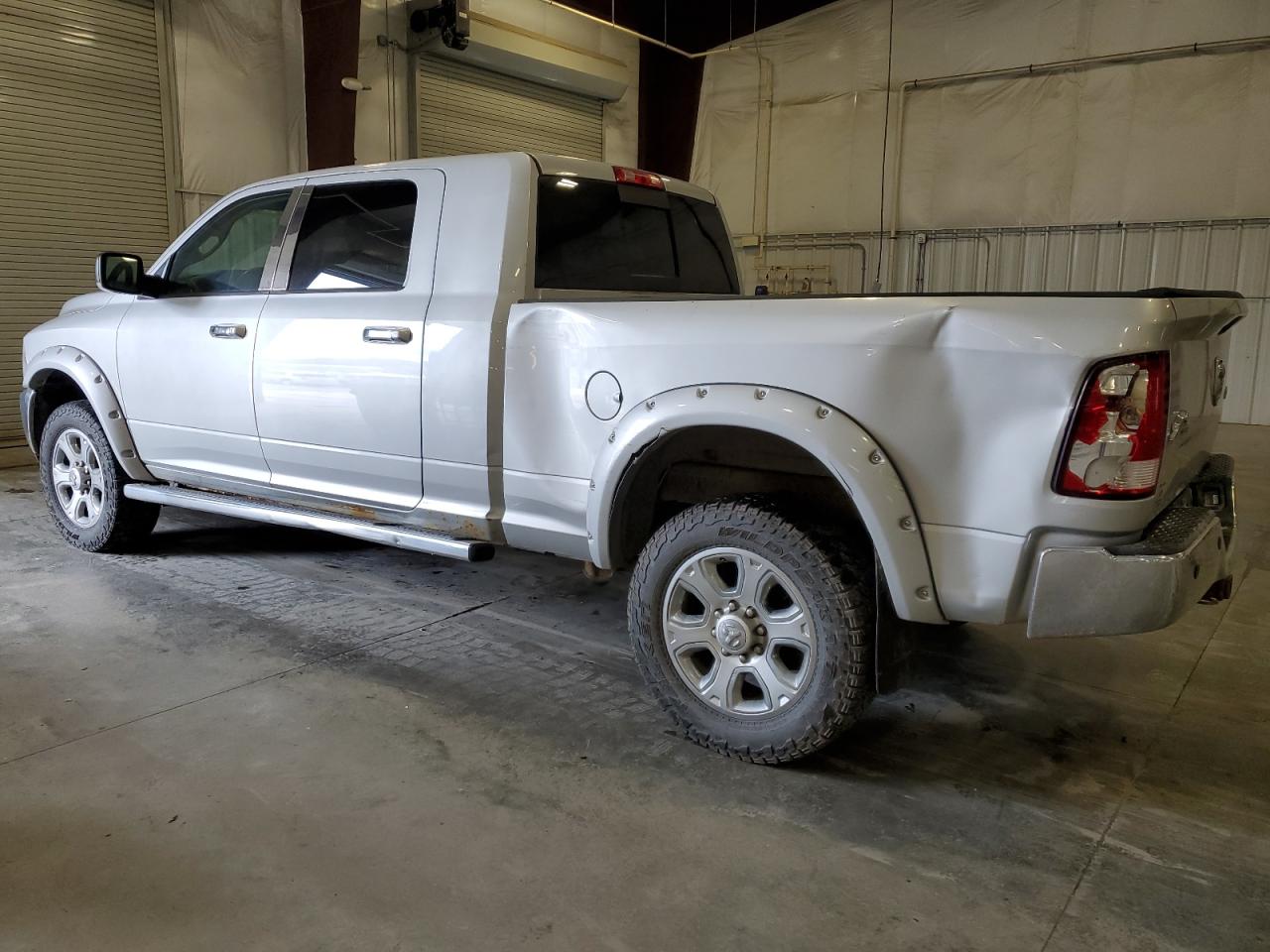 2014 RAM 2500 SLT — VIN 3C6TR5MT7EG227216 — photo 2
