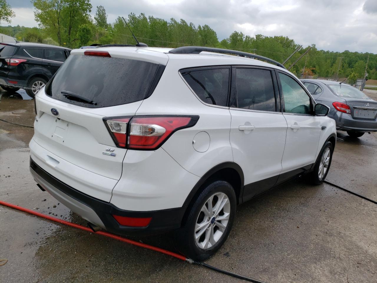 2017 FORD ESCAPE SE — VIN 1FMCU9G94HUD96007 — photo 3