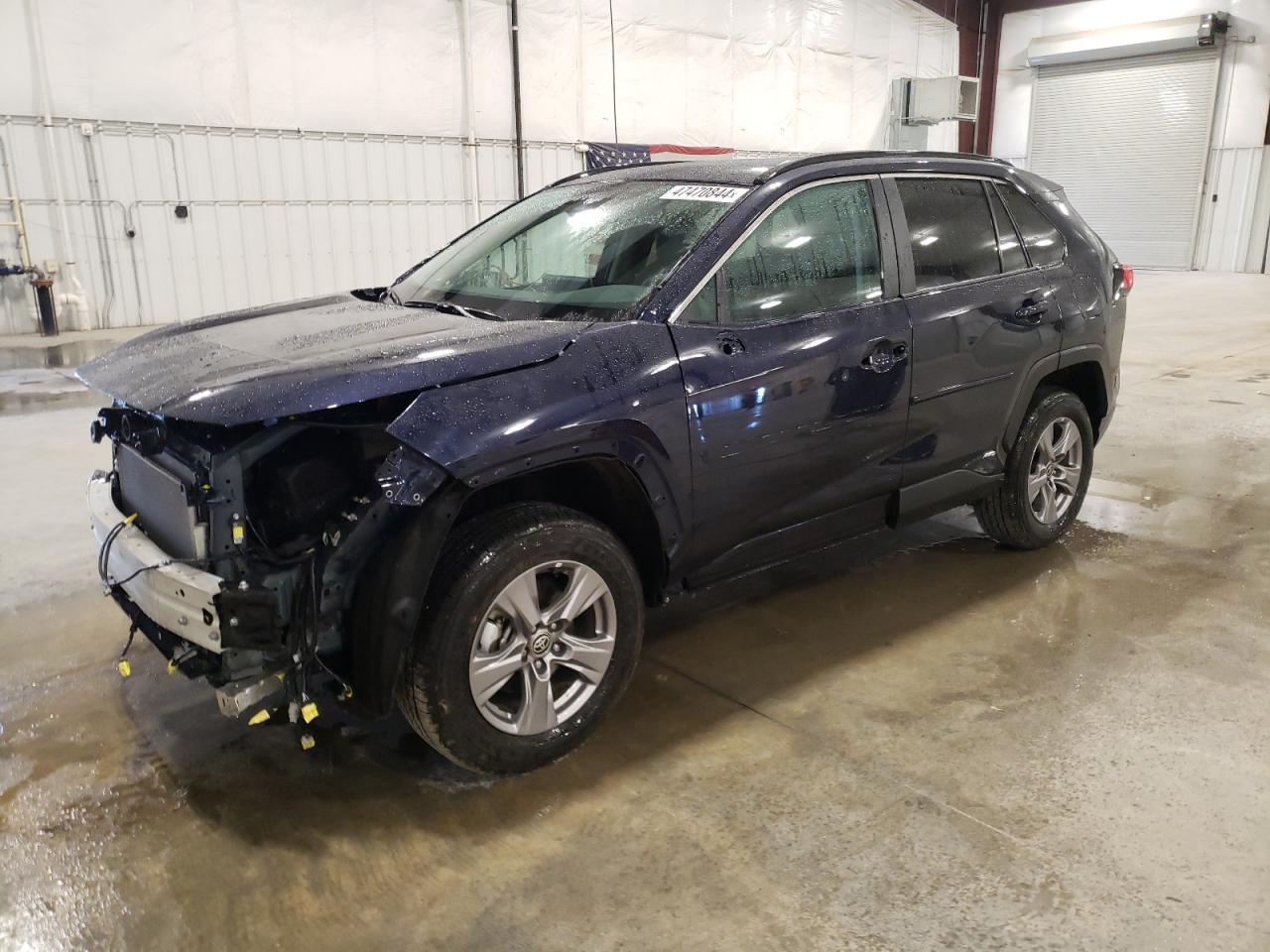 2024 TOYOTA RAV4 XLE — VIN 4T3RWRFV0RU114358 — photo 1 of 13