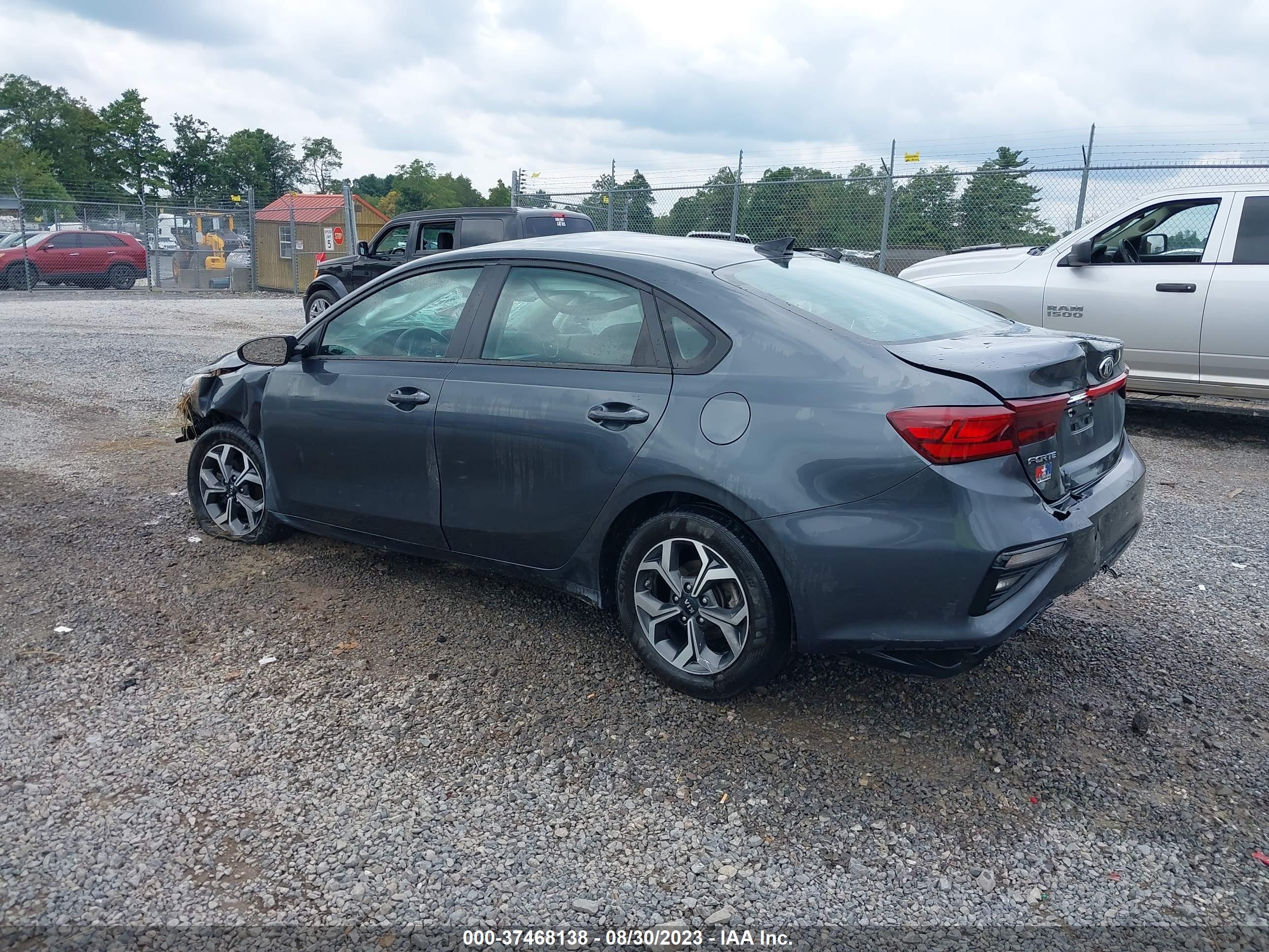 2020 KIA FORTE — VIN 3KPF24AD6LE196146 — photo 3