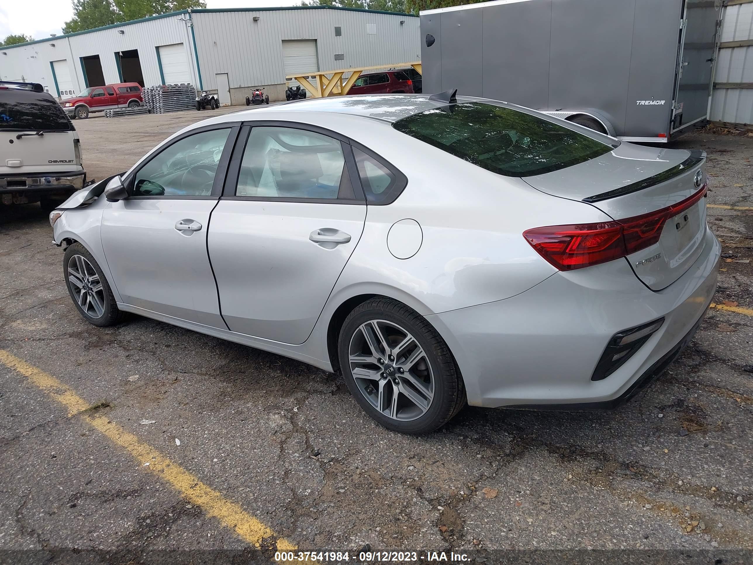 2020 KIA FORTE — VIN 3KPF54AD5LE210500 — photo 3