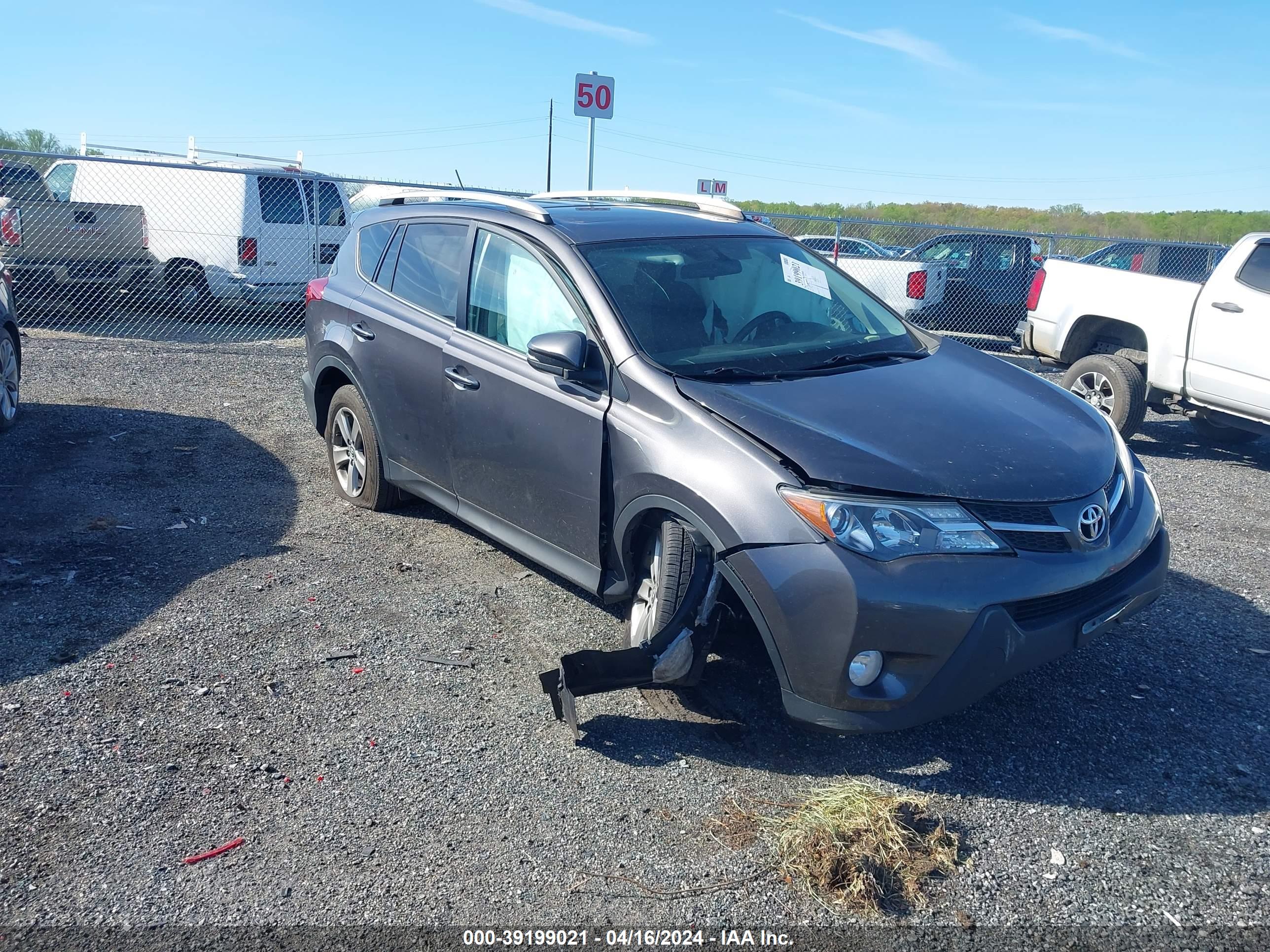 2015 TOYOTA RAV4 — VIN 2T3WFREV3FW218326 — photo 1 of 16
