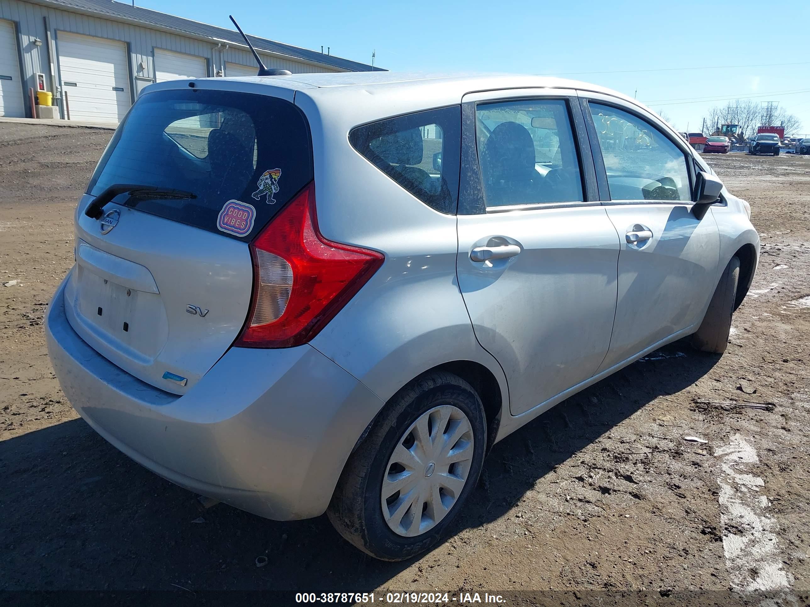 2016 NISSAN VERSA NOTE — VIN 3N1CE2CP5GL366488 — photo 4