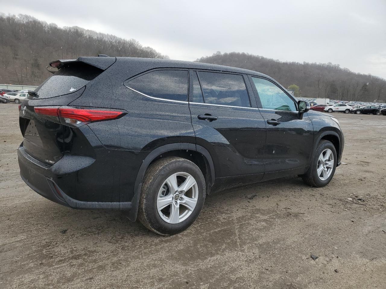 2023 TOYOTA HIGHLANDER — VIN 5TDKDRBH2PS034209 — photo 3