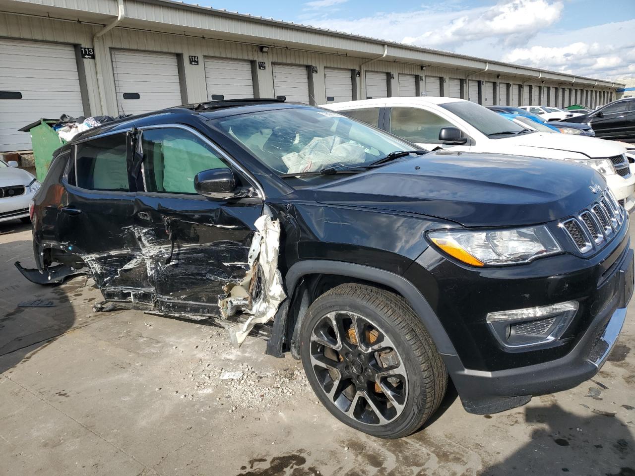 2017 JEEP COMPASS LI — VIN 3C4NJDCB1HT607286 — photo 4