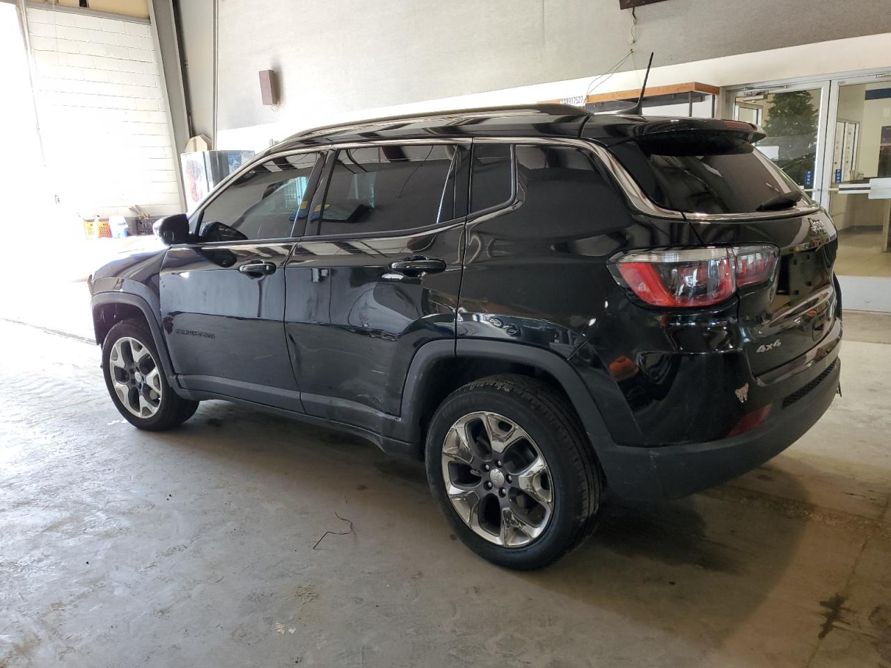 2020 JEEP COMPASS LI — VIN 3C4NJDCBXLT155363 — photo 2