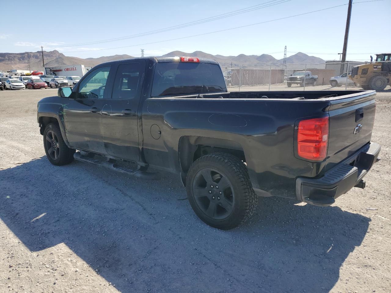 2017 CHEVROLET SILVERADO — VIN 1GCRCPEC6HZ217747 — photo 2