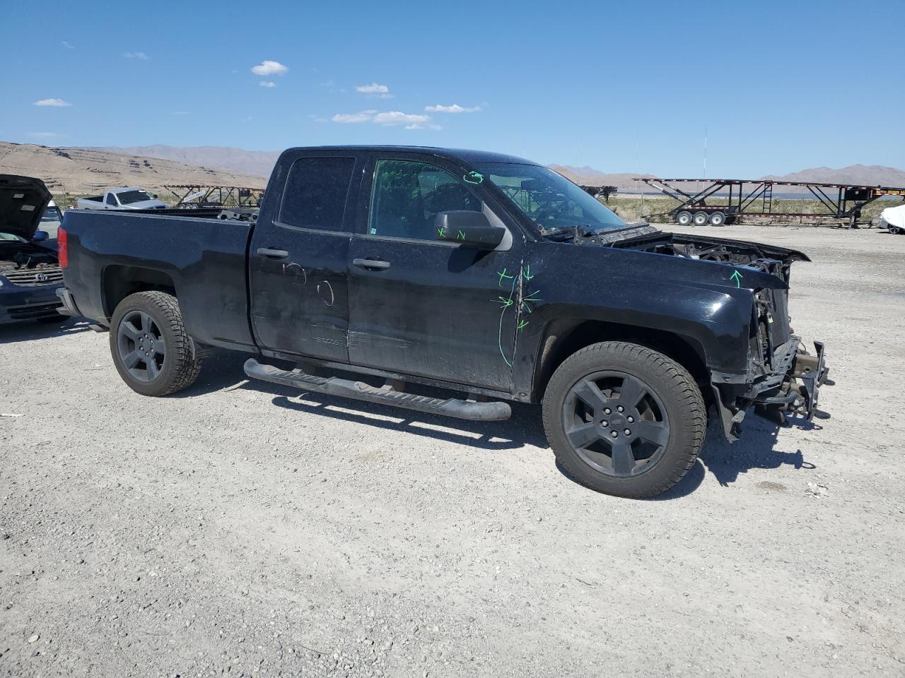 2017 CHEVROLET SILVERADO — VIN 1GCRCPEC6HZ217747 — photo 4