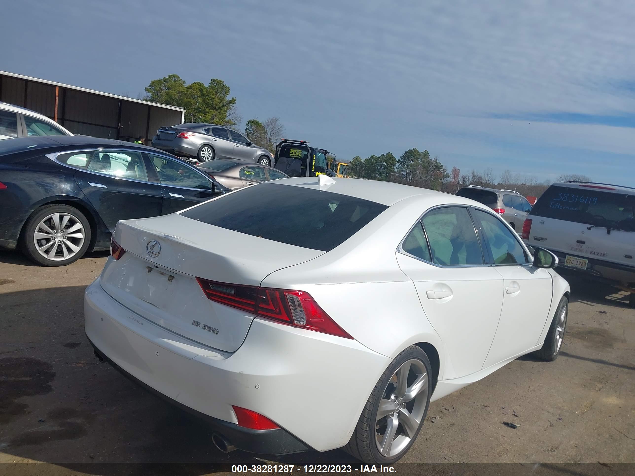 2014 LEXUS IS 350 — VIN JTHBE1D27E5004308 — photo 4