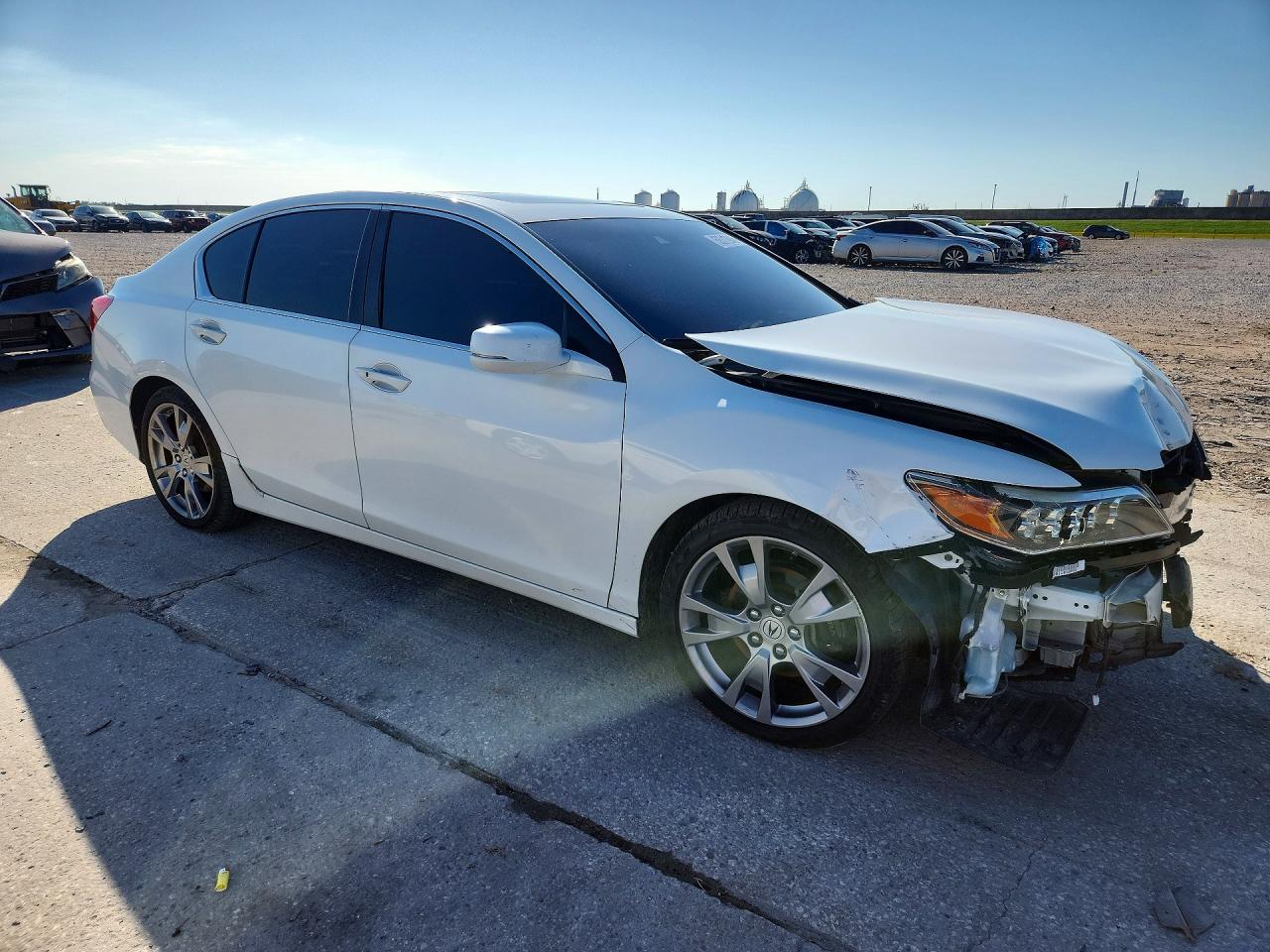 2014 ACURA RLX — VIN JH4KC1F36EC003383 — photo 4