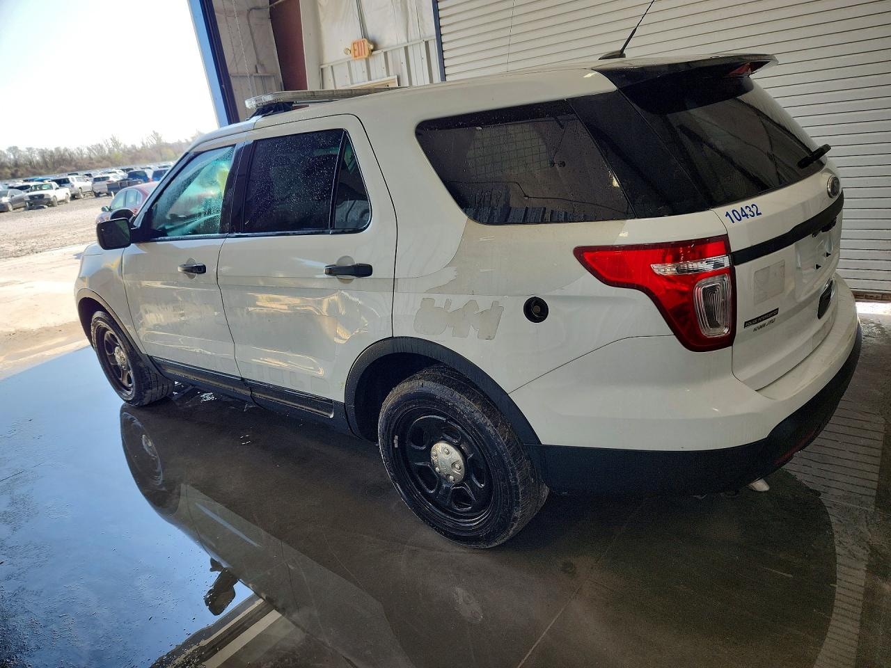 2015 FORD Explorer — VIN 1FM5K8AR9FGC41627 — photo 2