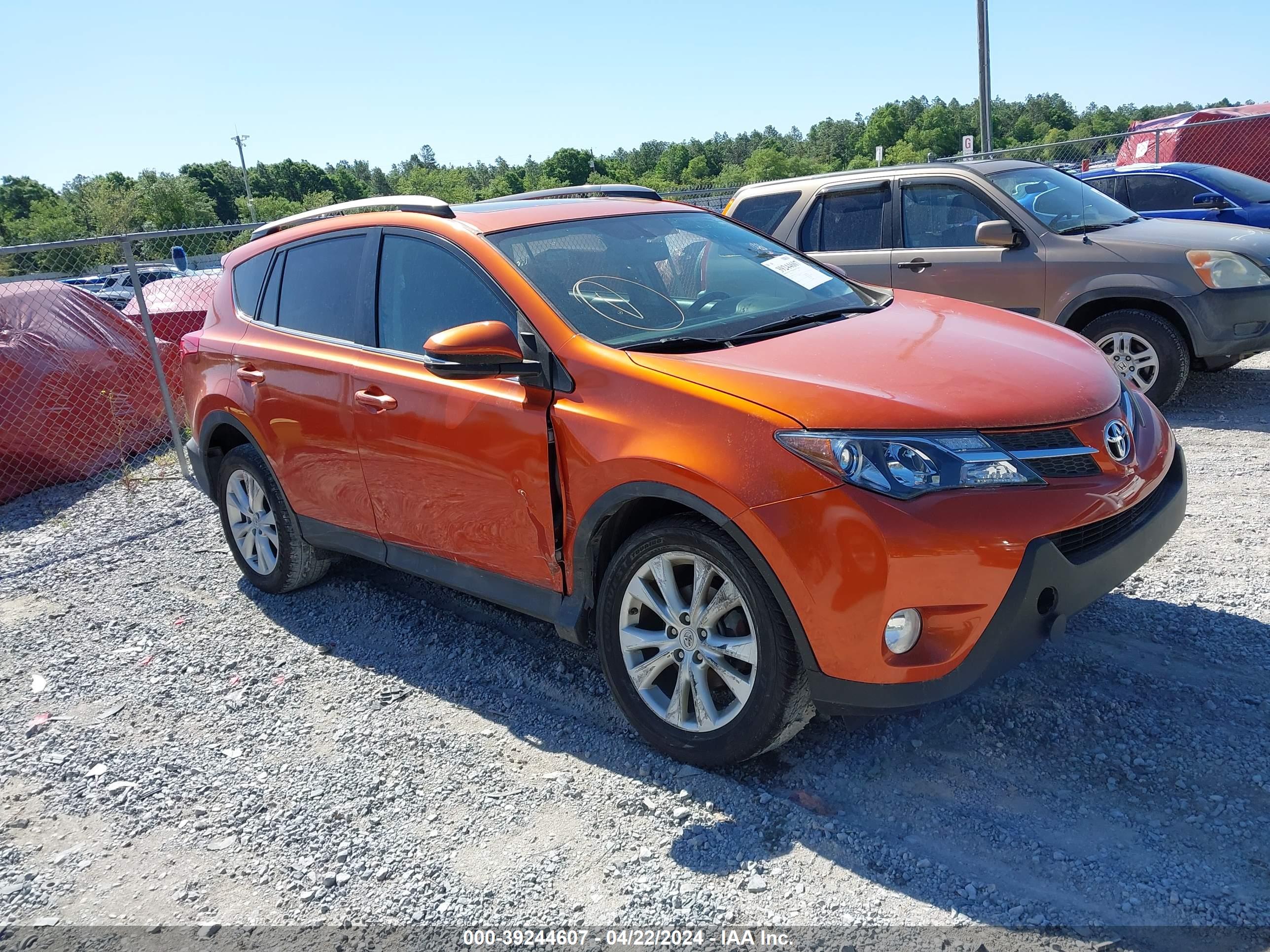 2015 TOYOTA RAV4 — VIN 2T3YFREV3FW133219 — photo 1 of 16