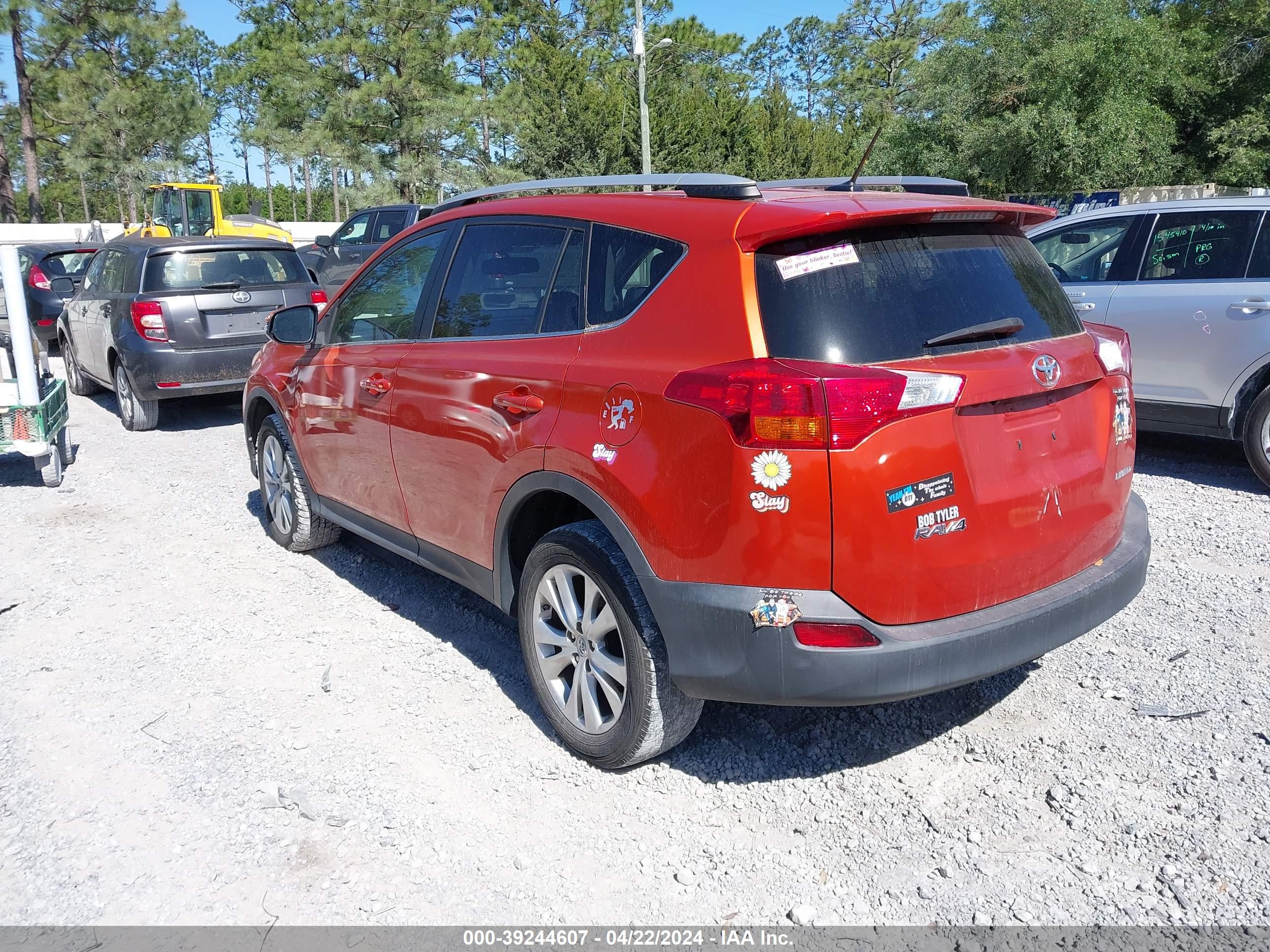 2015 TOYOTA RAV4 — VIN 2T3YFREV3FW133219 — photo 3