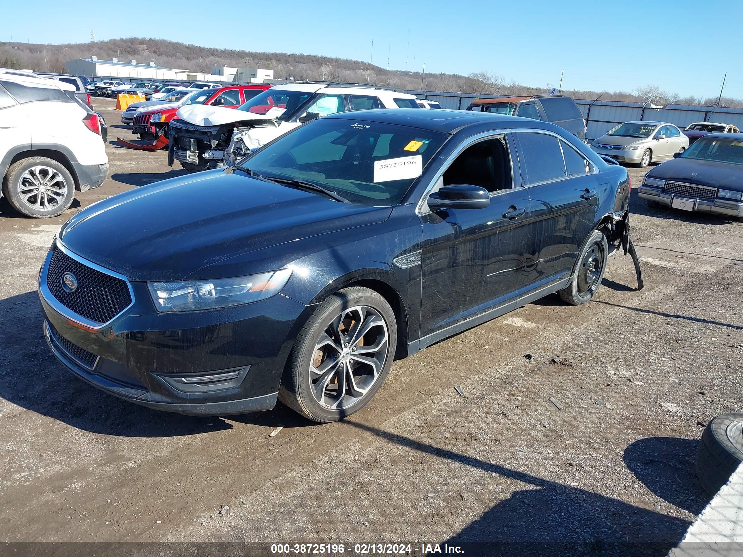 2016 FORD TAURUS — VIN 1FAHP2KT1GG100665 — photo 2