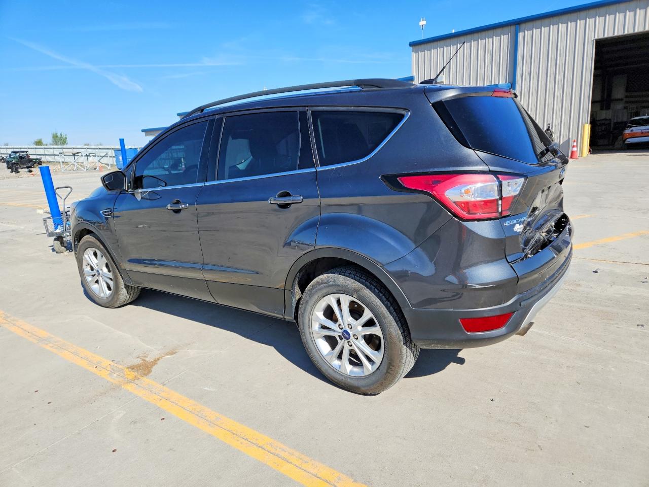 2018 FORD Escape — VIN 1FMCU9GD7JUA81342 — photo 2