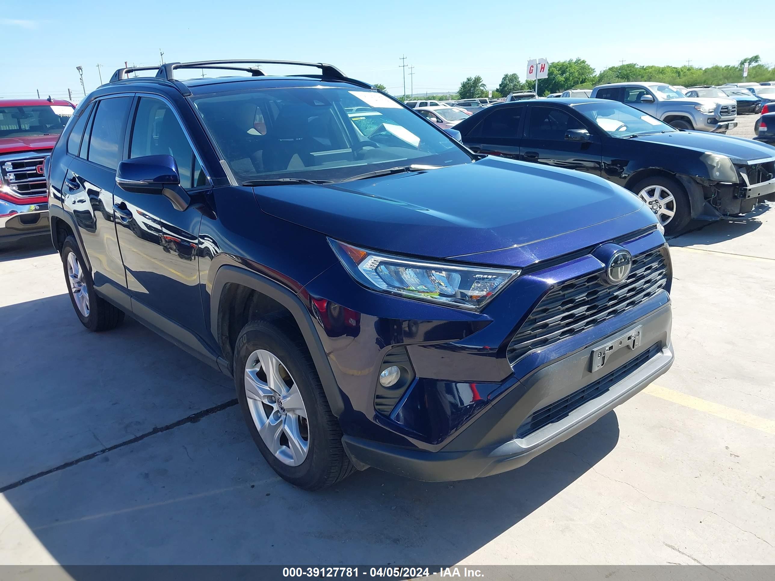 2021 TOYOTA RAV4 — VIN JTMW1RFVXMD064513 — photo 1 of 15