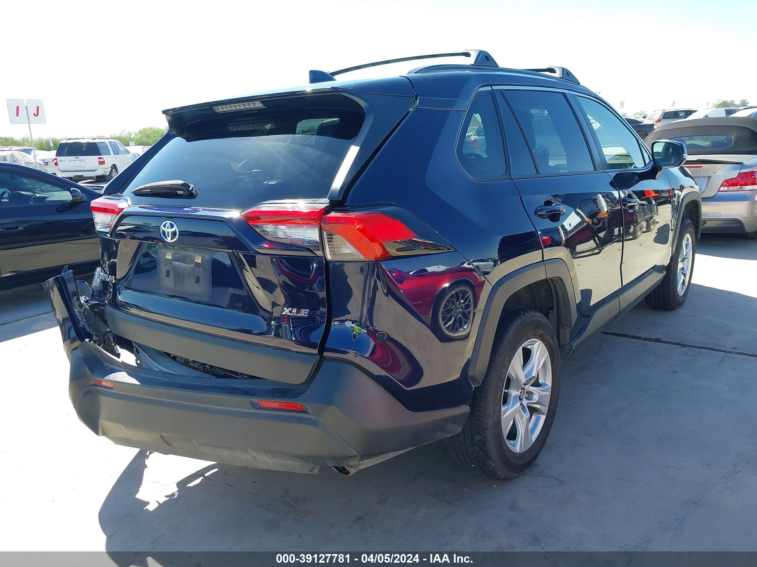 2021 TOYOTA RAV4 — VIN JTMW1RFVXMD064513 — photo 4